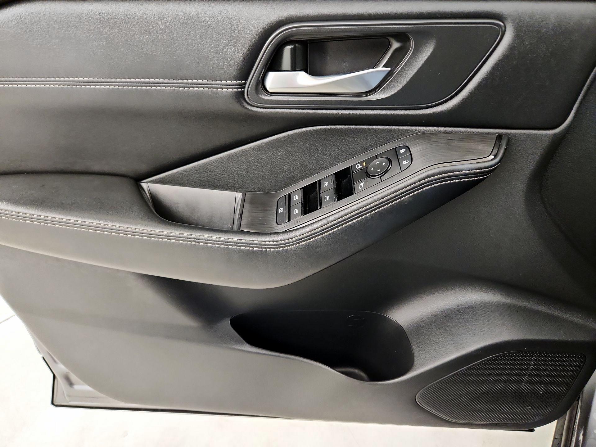 Thumbnail: 2023 Nissan Rogue - 12