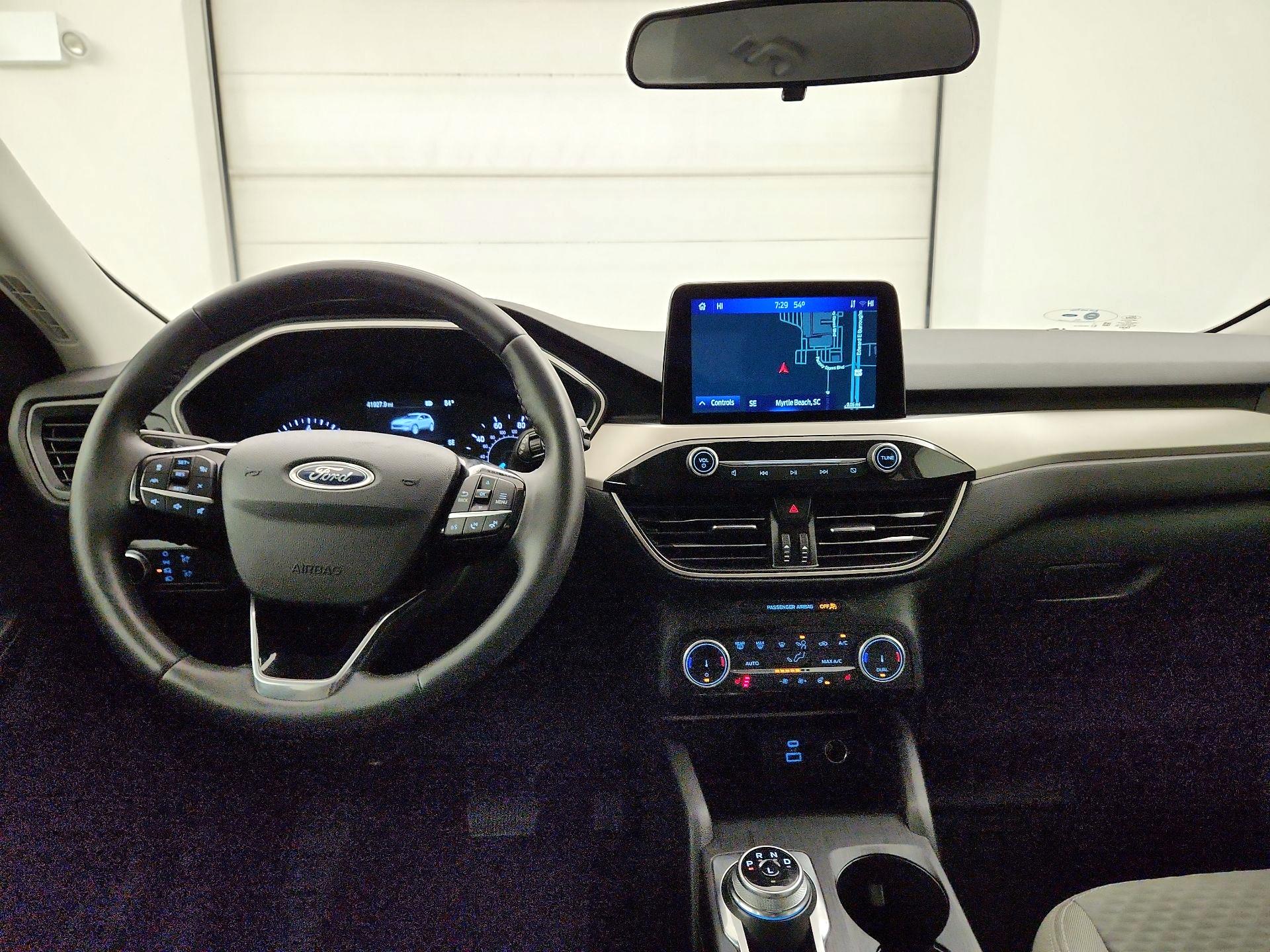 Thumbnail: 2022 Ford Escape - 9