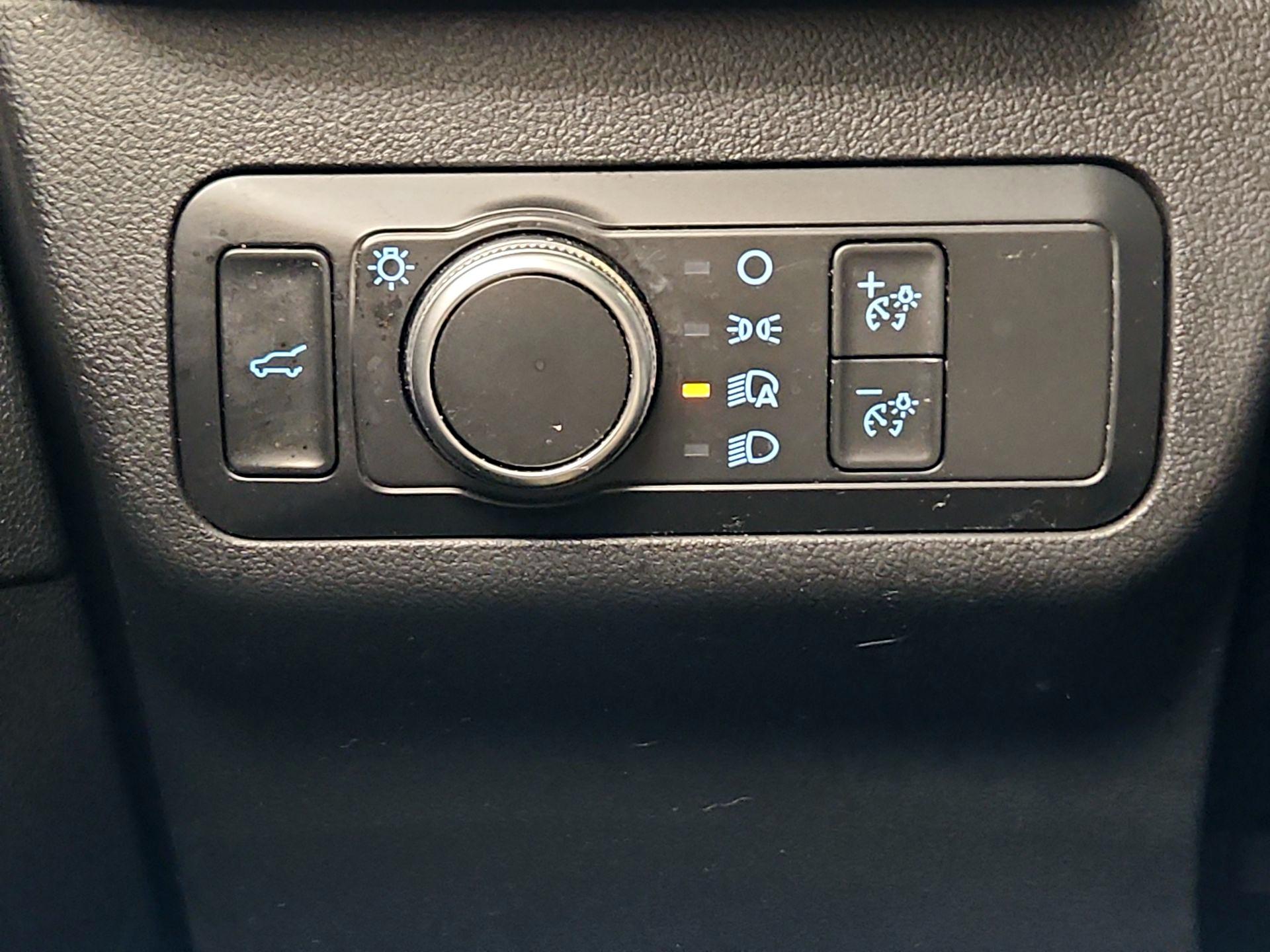 Thumbnail: 2022 Ford Escape - 13