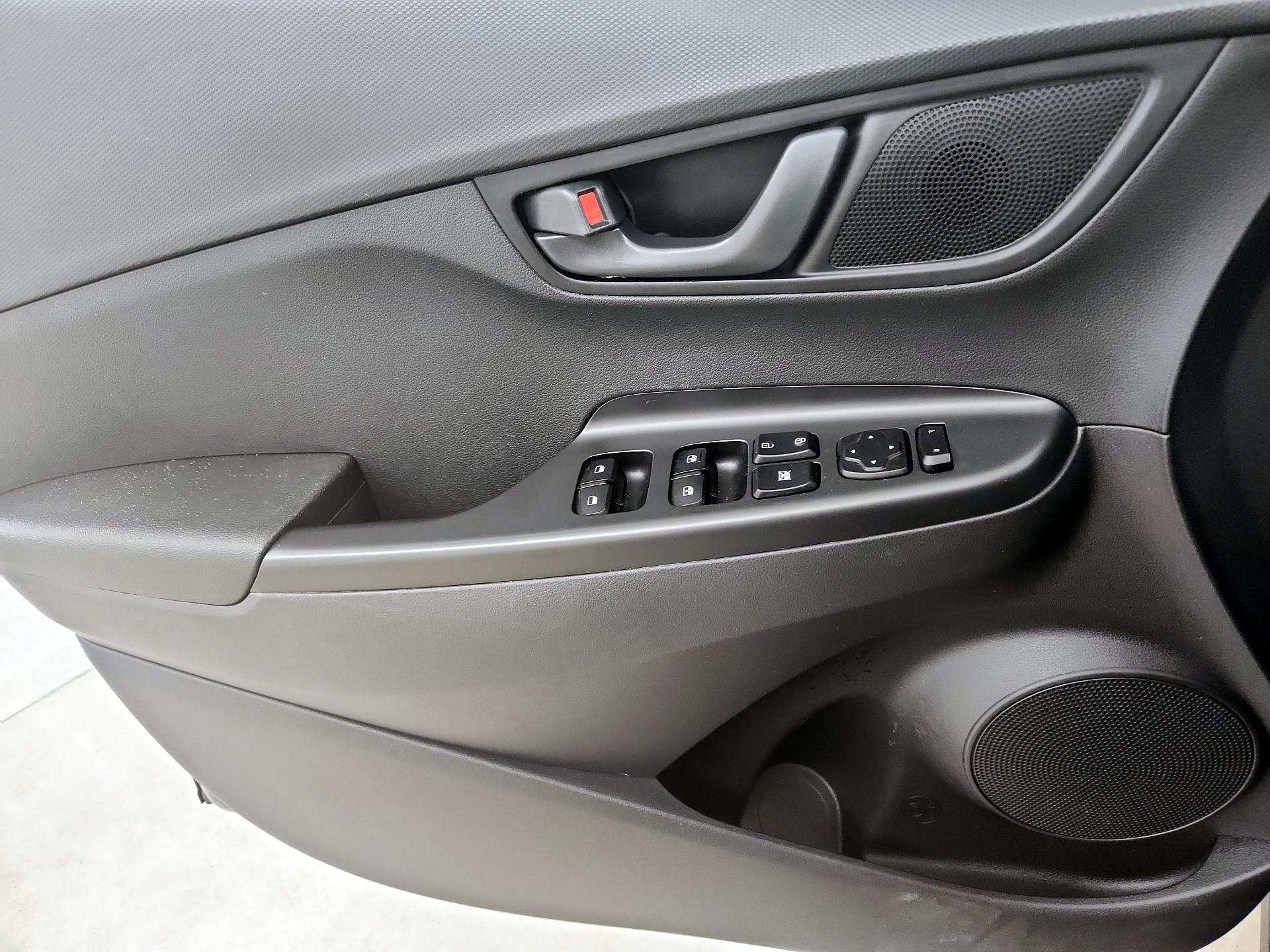 Thumbnail: 2023 Hyundai Kona - 12