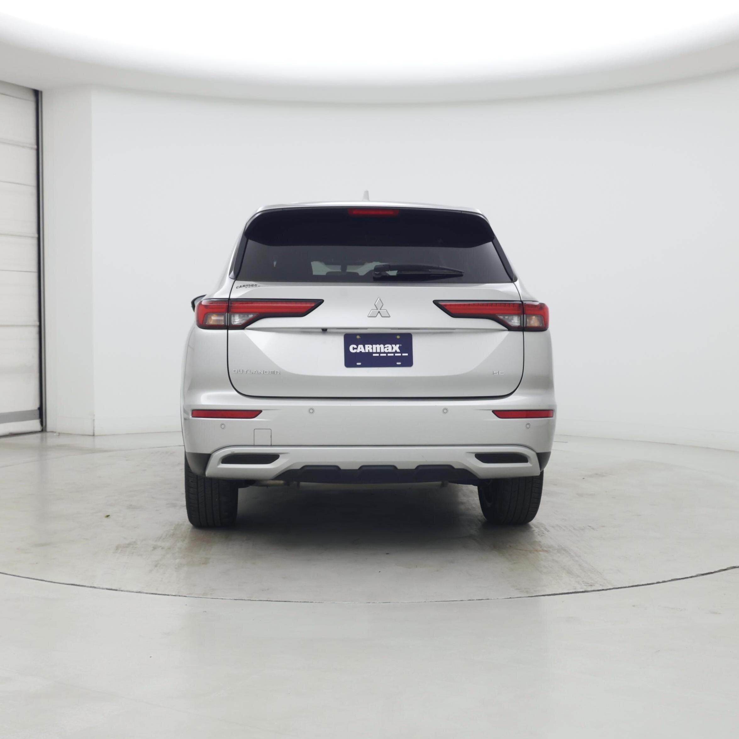 Thumbnail: 2023 Mitsubishi Outlander - 6