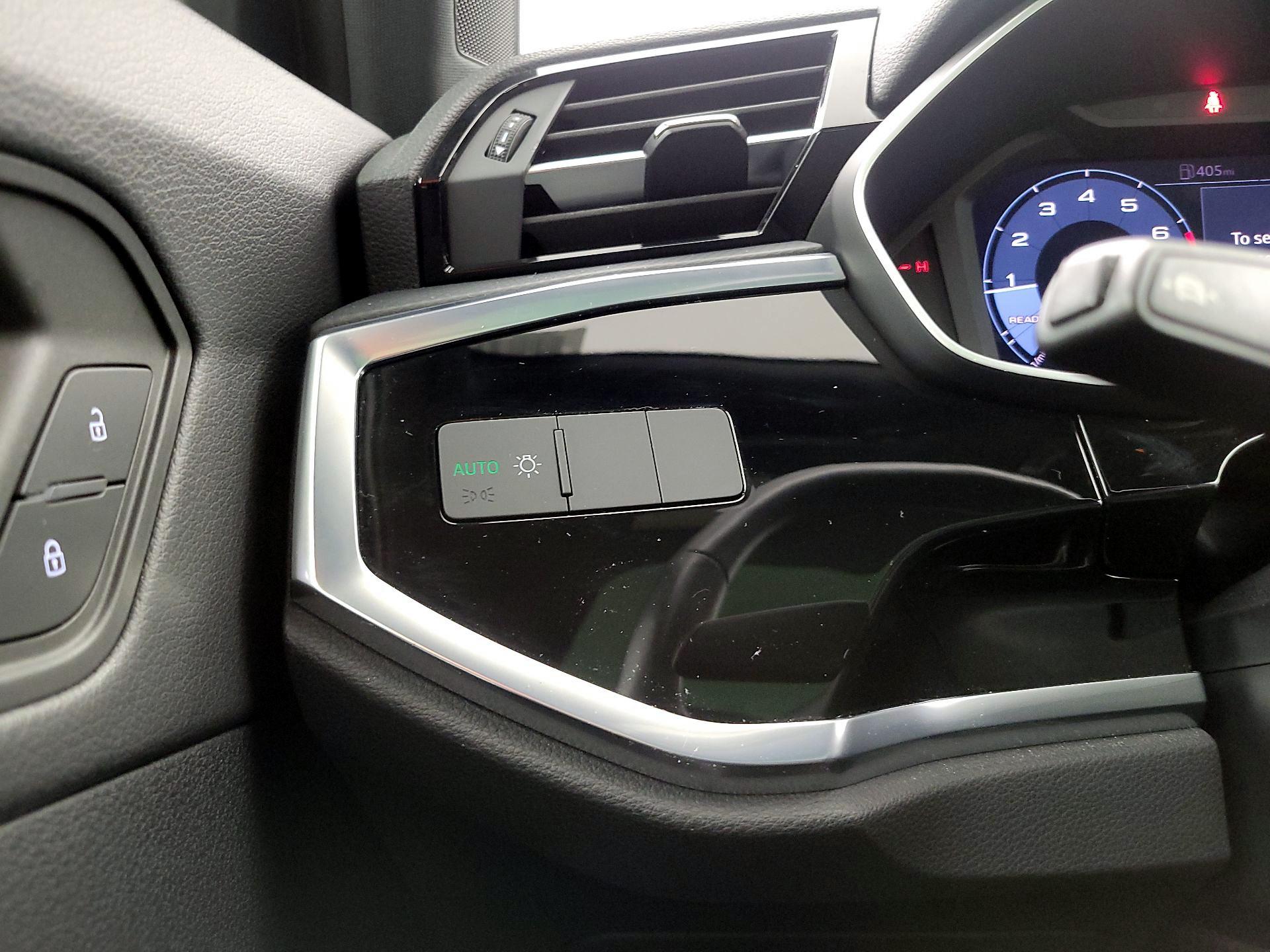 Thumbnail: 2021 Audi Q3 - 13