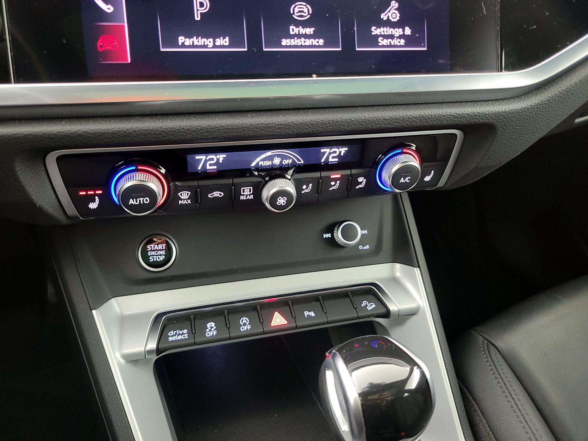 Thumbnail: 2021 Audi Q3 - 16