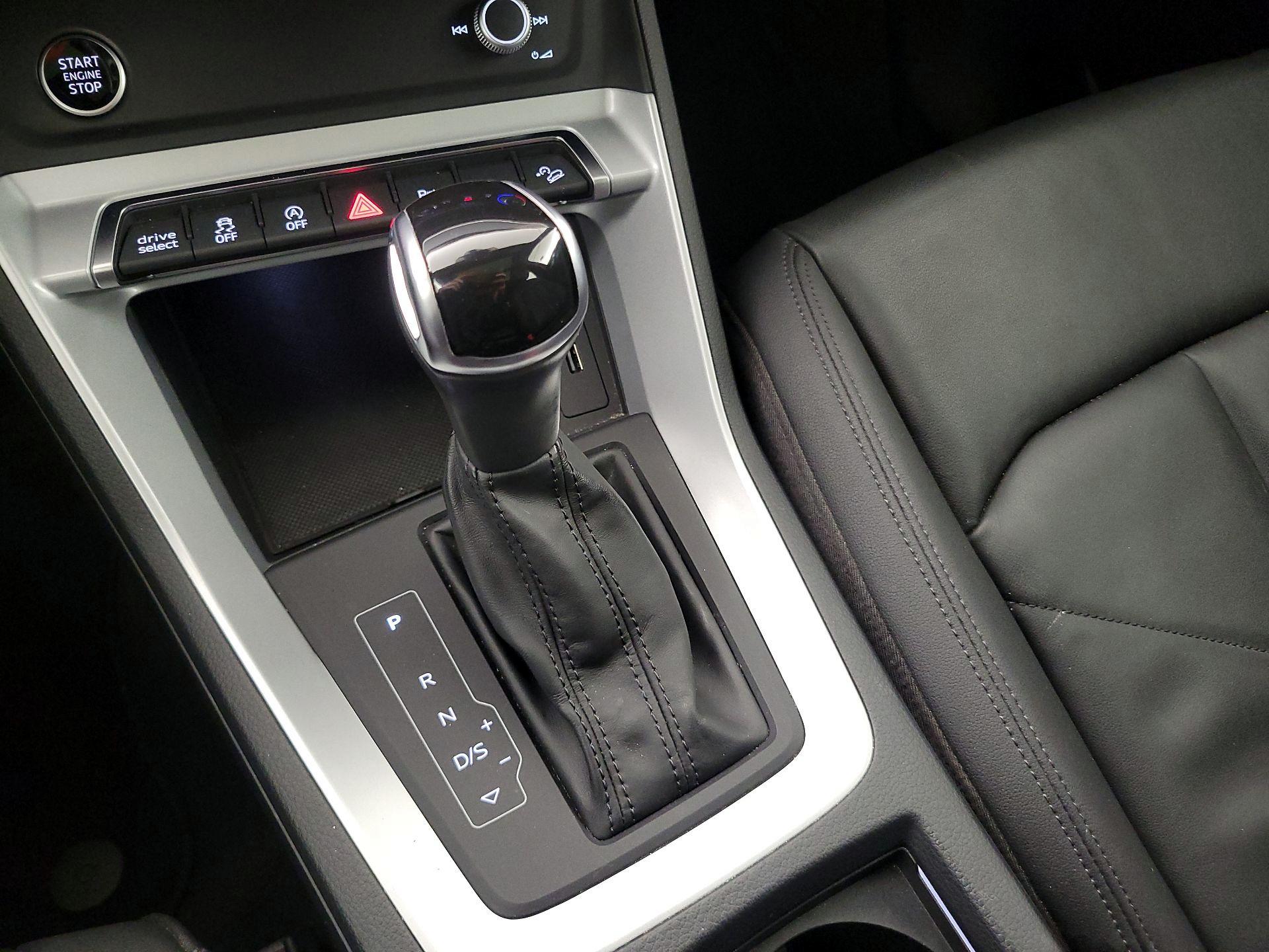 Thumbnail: 2021 Audi Q3 - 17