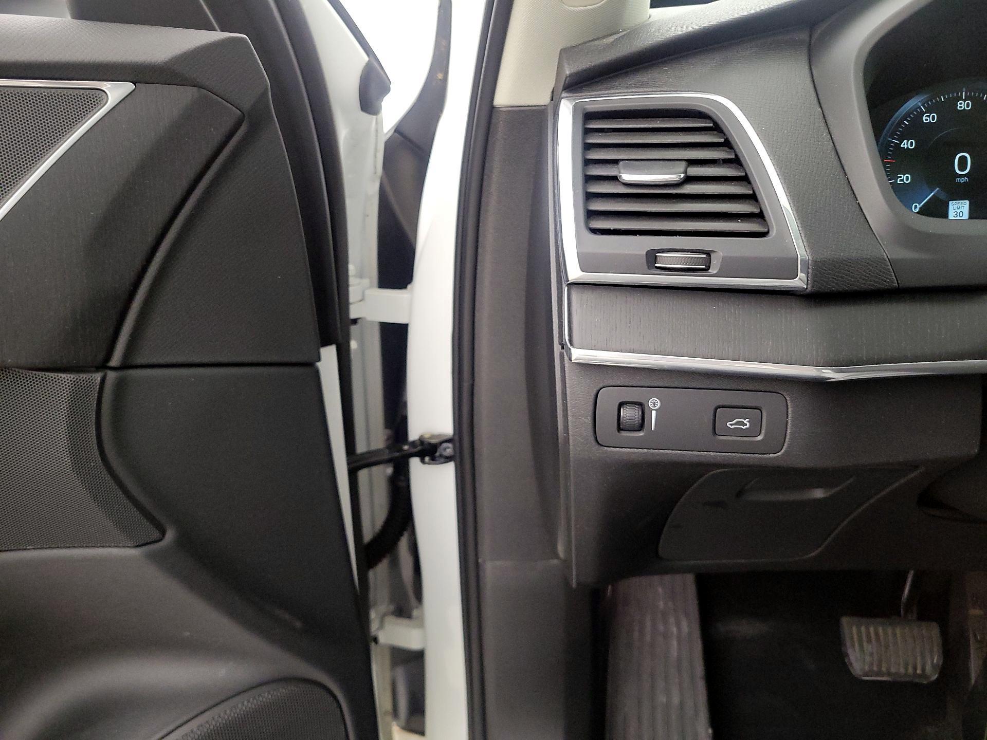 Thumbnail: 2020 Volvo XC90 - 13