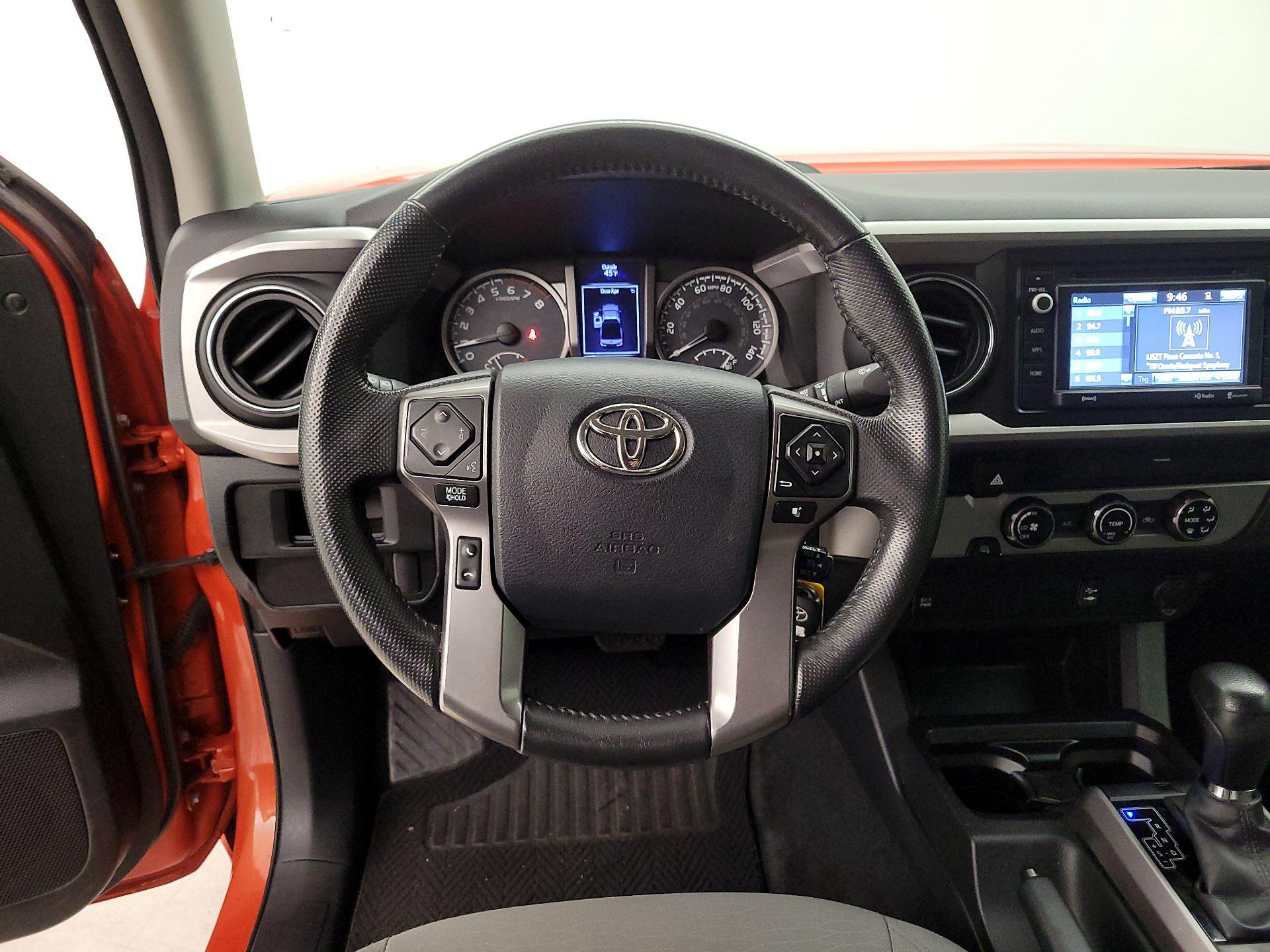 Thumbnail: 2017 Toyota Tacoma - 10