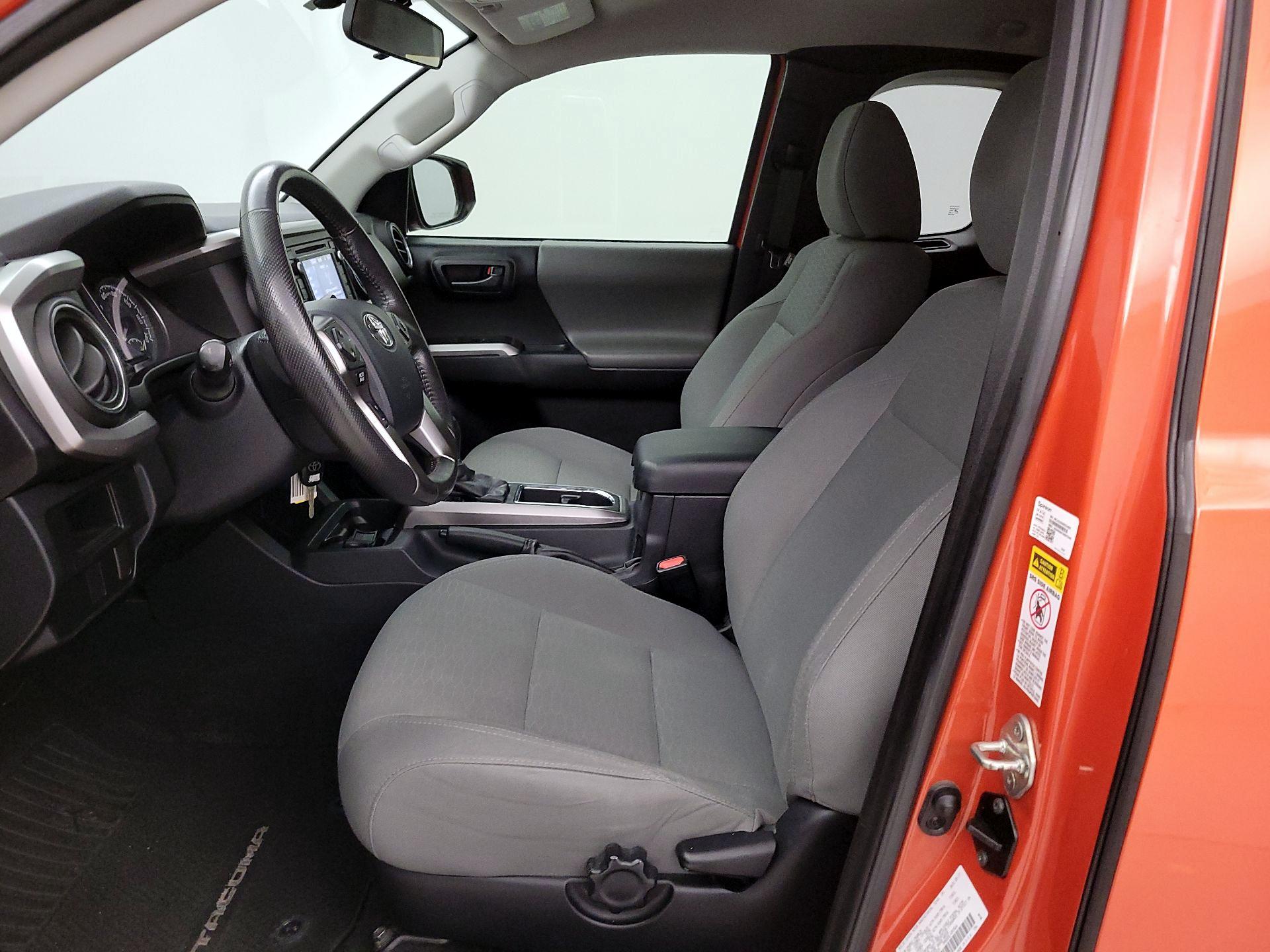 Thumbnail: 2017 Toyota Tacoma - 11