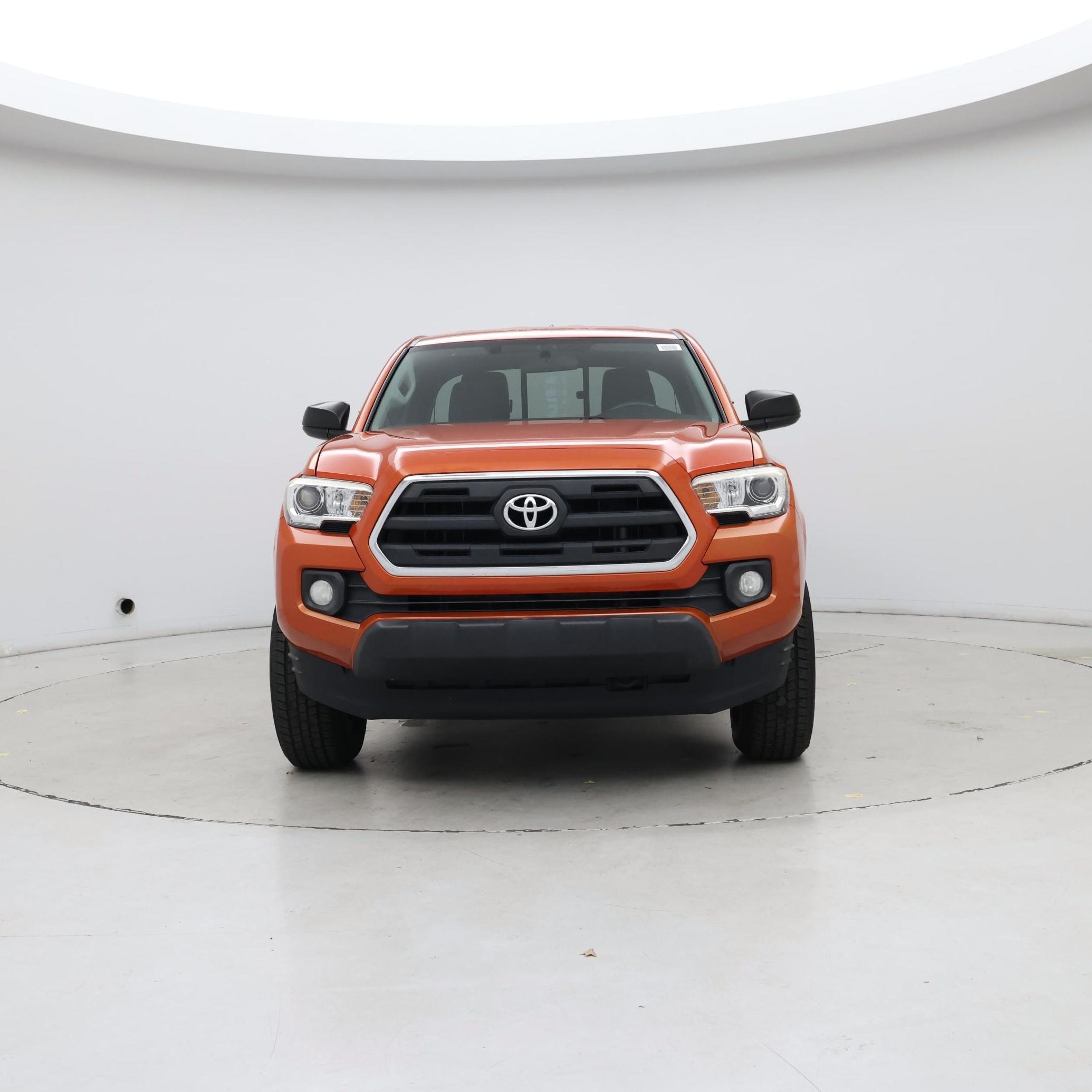 Thumbnail: 2017 Toyota Tacoma - 5