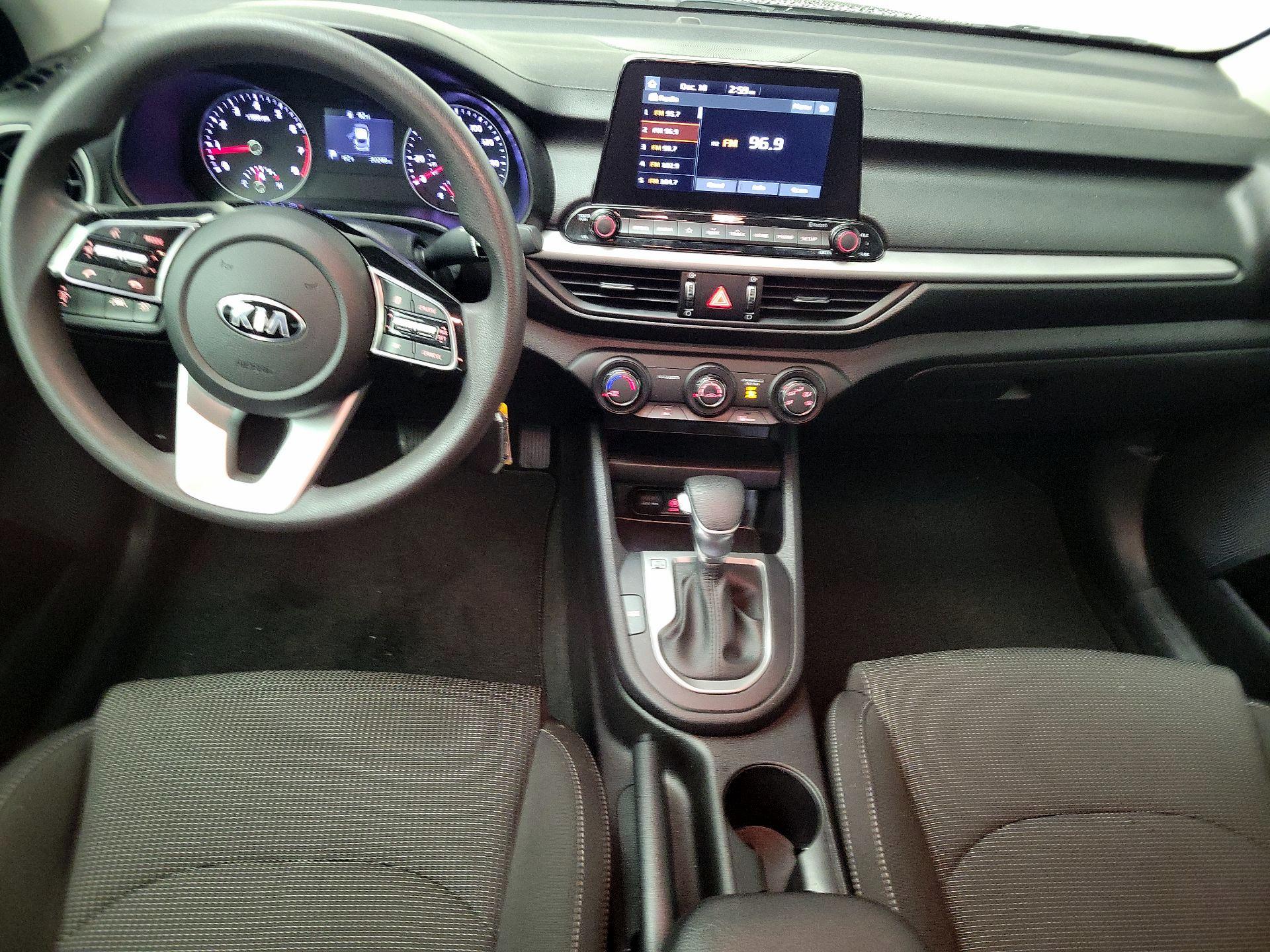 Thumbnail: 2020 Kia Forte - 9