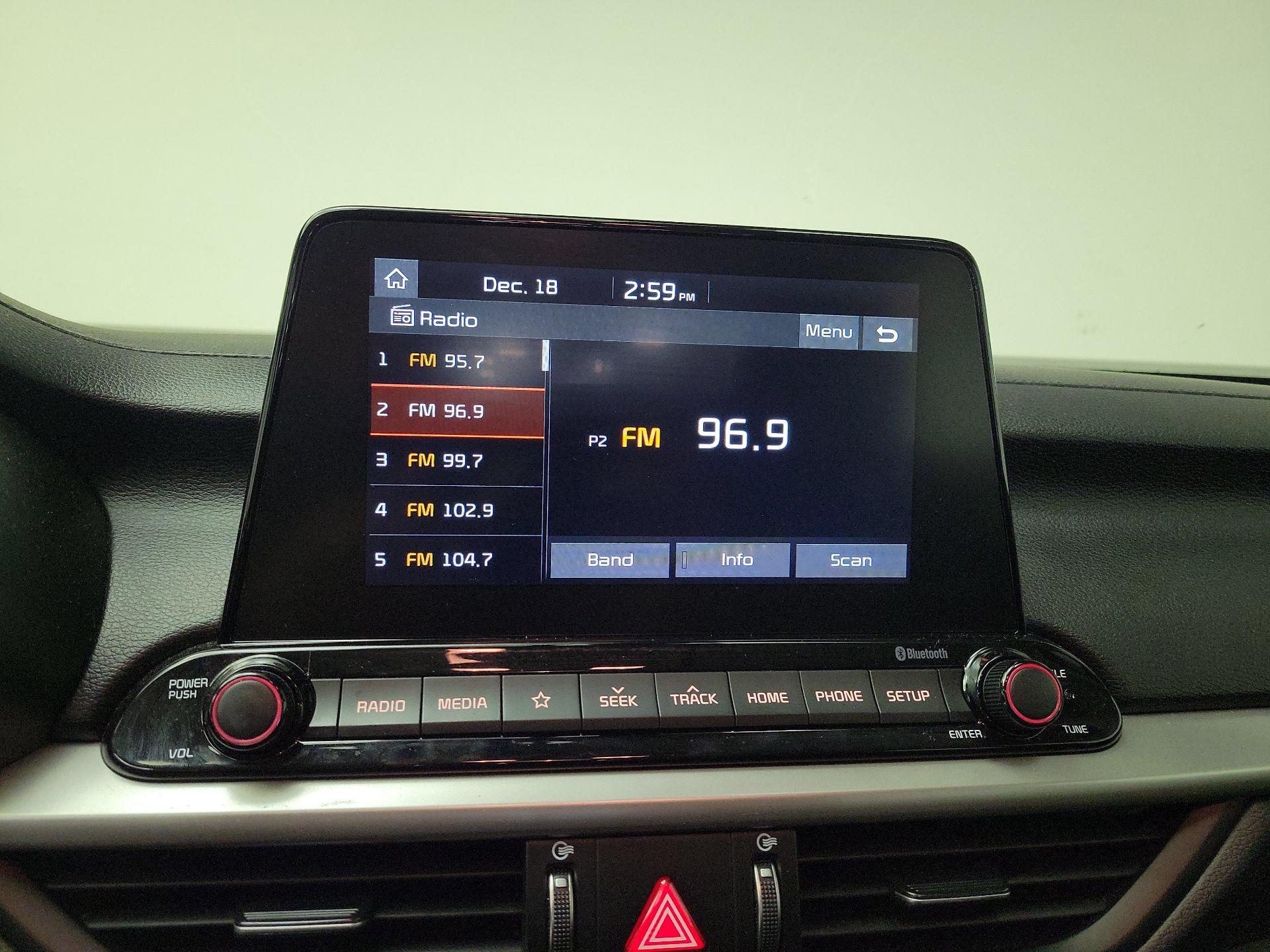 Thumbnail: 2020 Kia Forte - 15