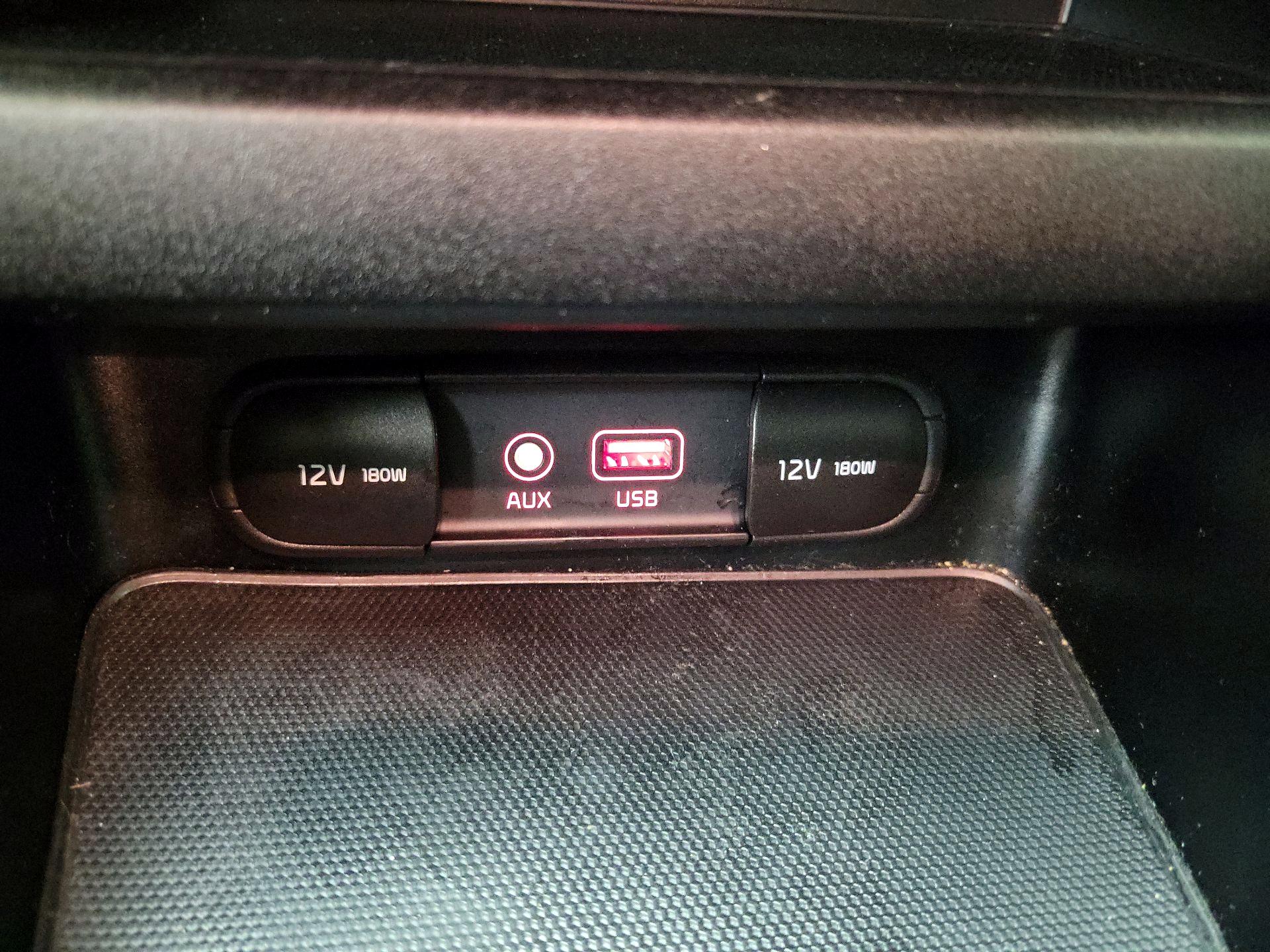 Thumbnail: 2020 Kia Forte - 18