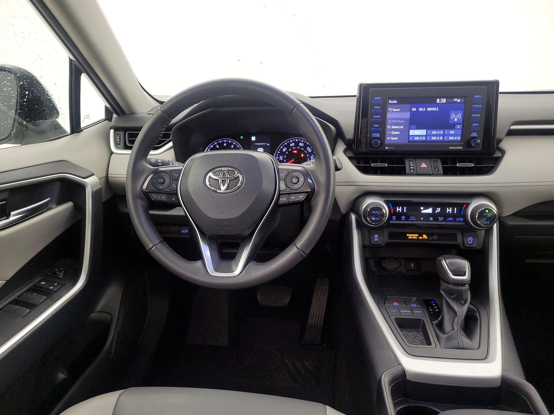 Thumbnail: 2021 Toyota RAV4 - 10