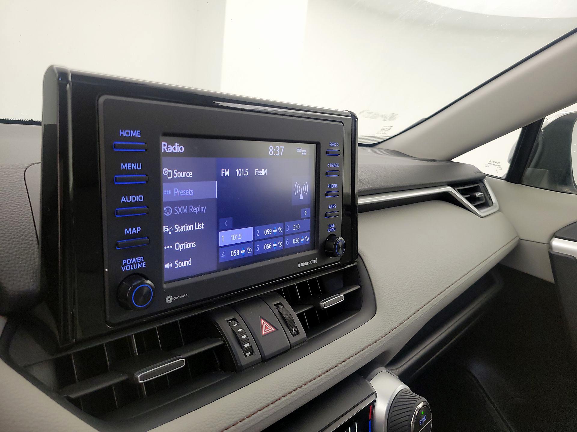 Thumbnail: 2021 Toyota RAV4 - 15