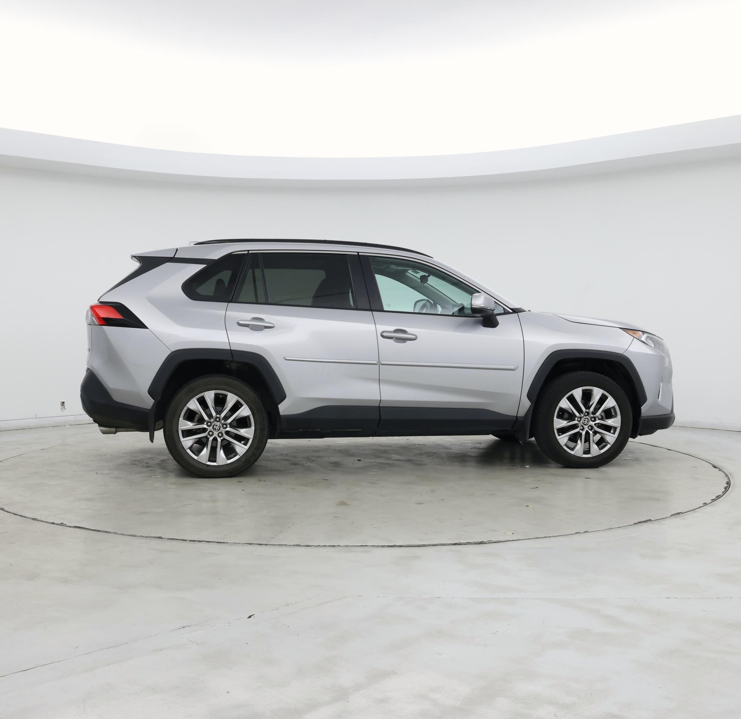 Thumbnail: 2021 Toyota RAV4 - 7