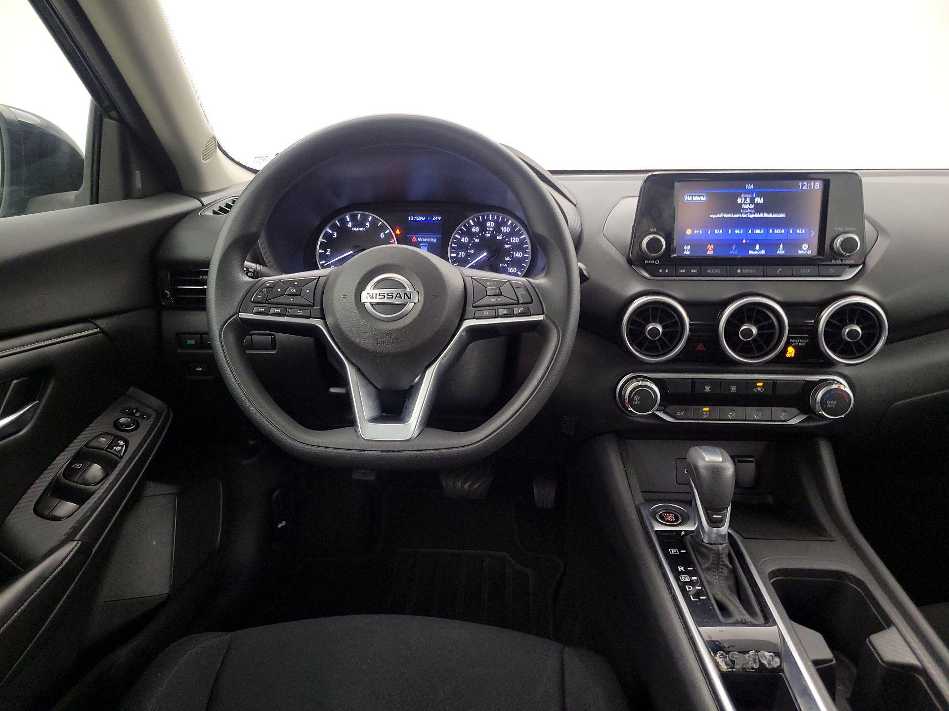 Thumbnail: 2020 Nissan Sentra - 10