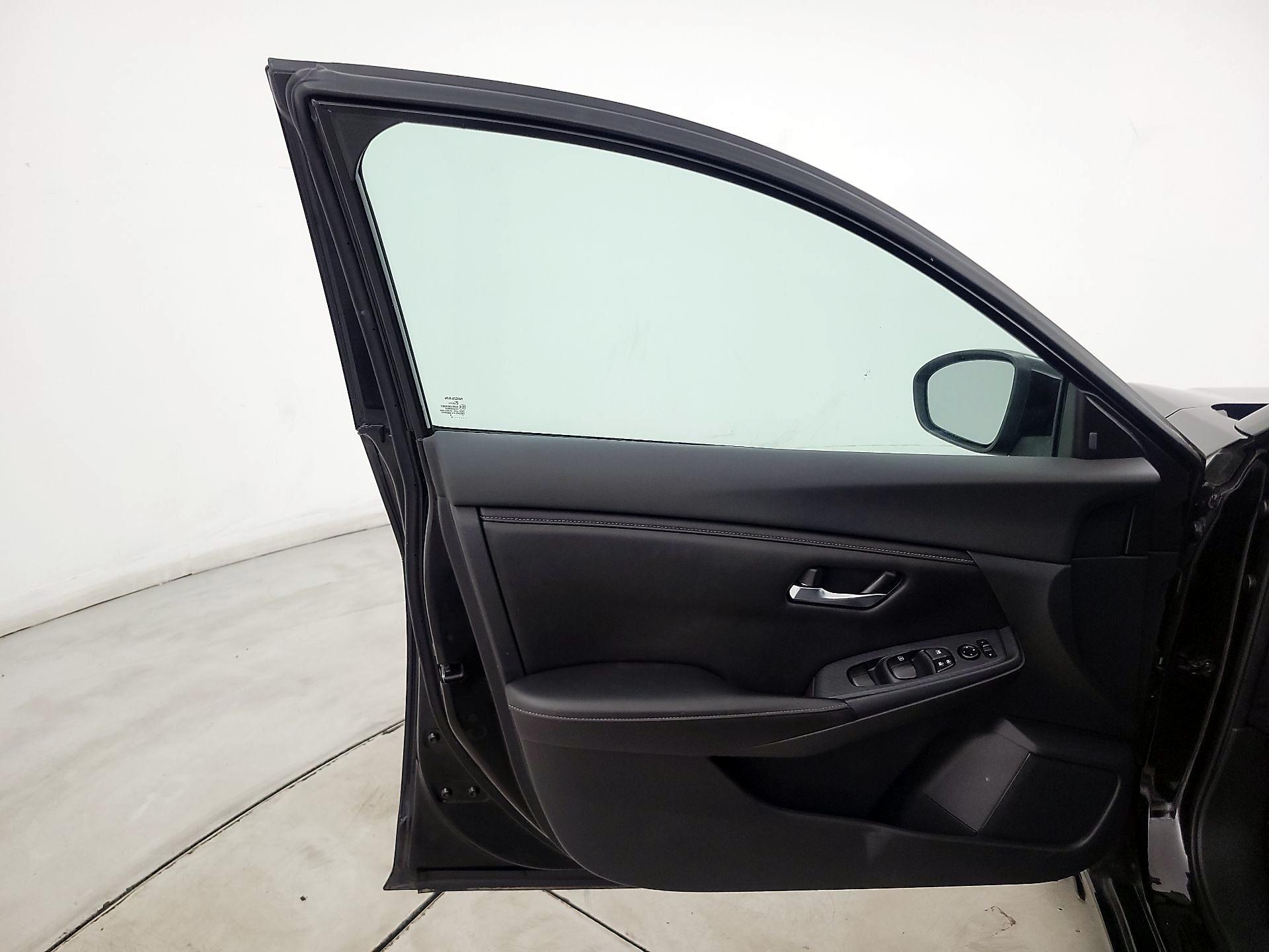 Thumbnail: 2020 Nissan Sentra - 12