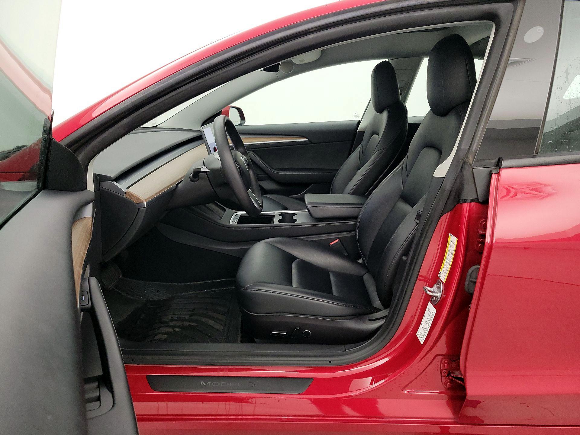 Thumbnail: 2022 Tesla Model 3 - 11