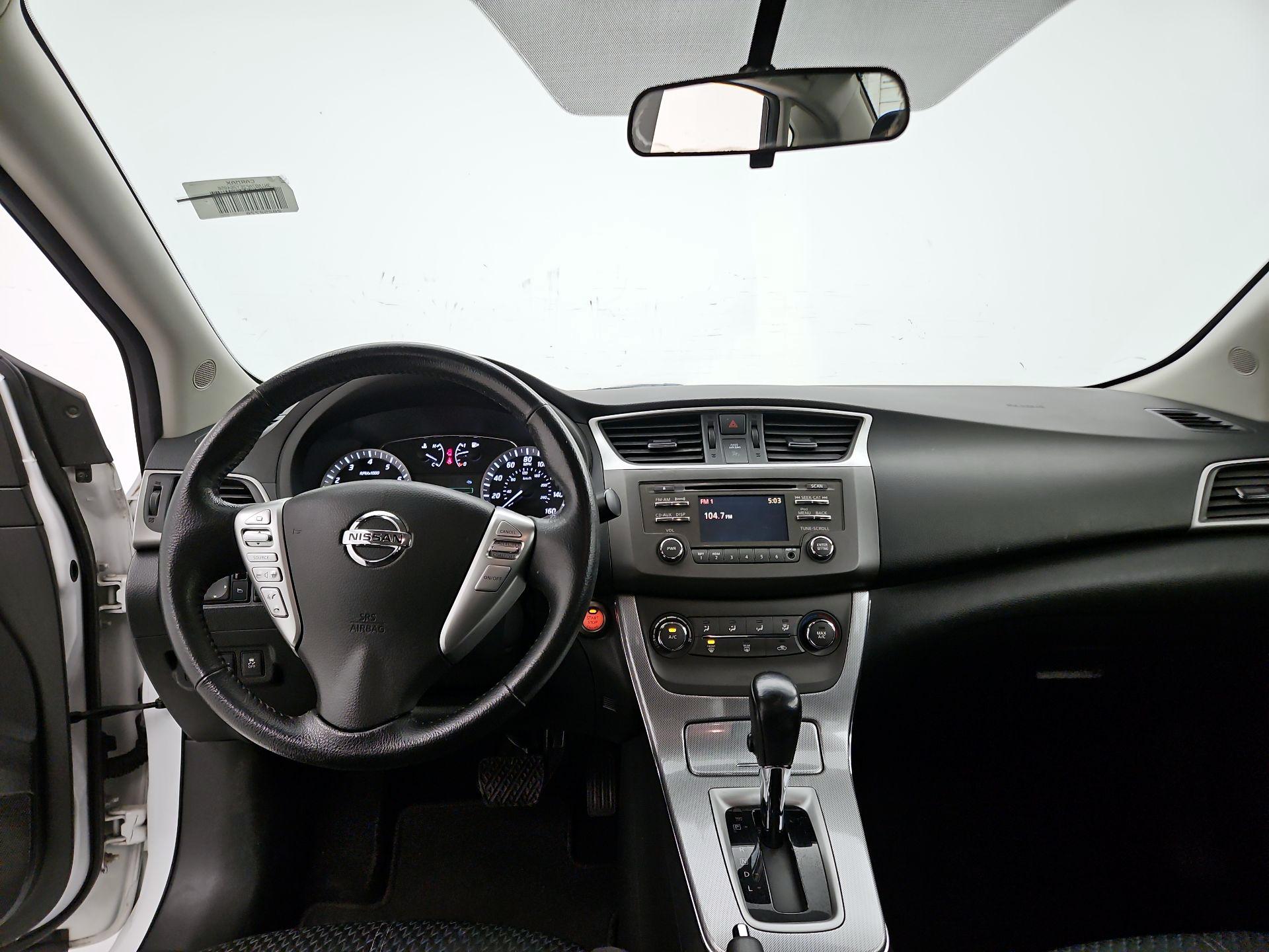 Thumbnail: 2014 Nissan Sentra - 9