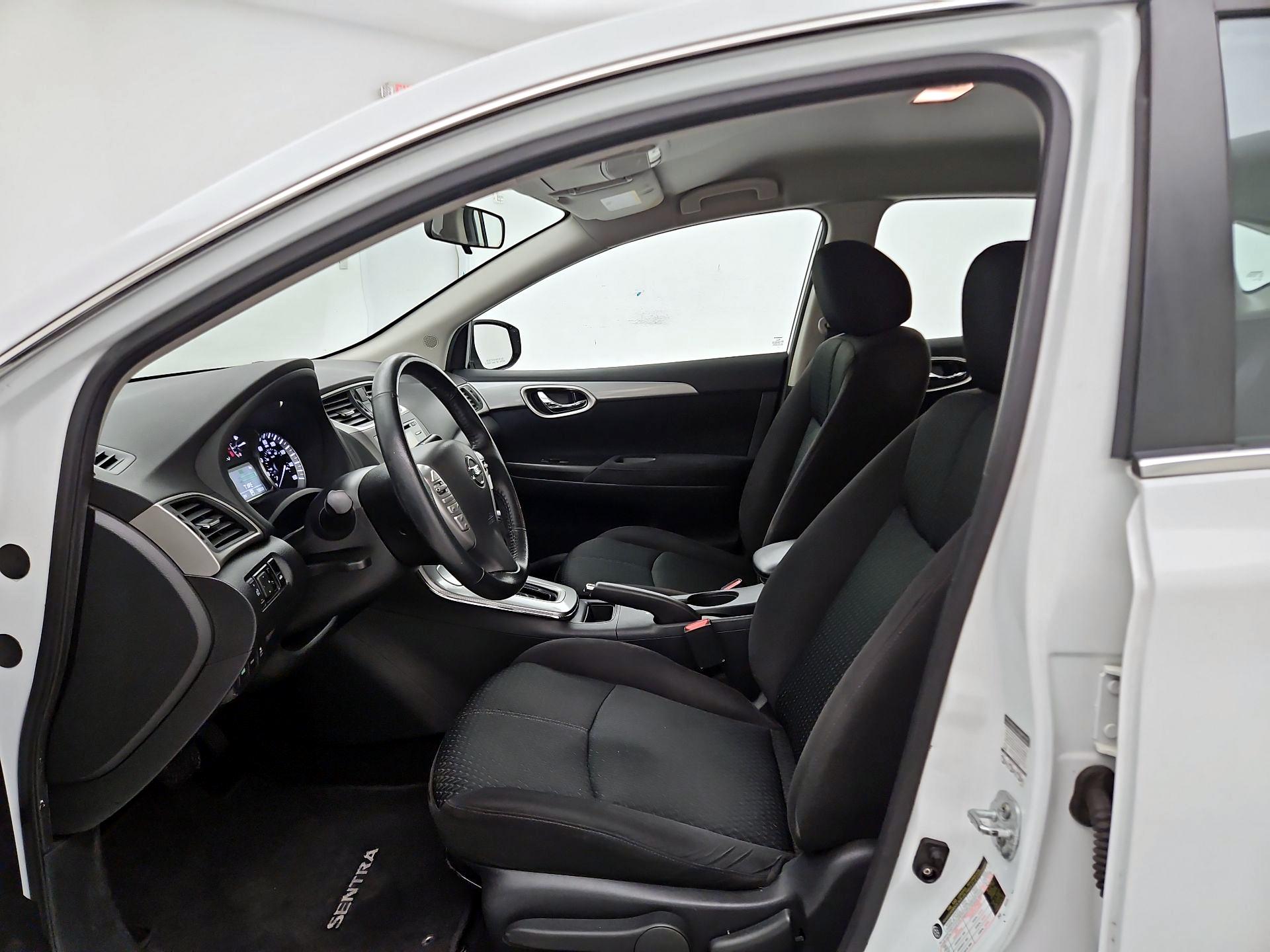 Thumbnail: 2014 Nissan Sentra - 11