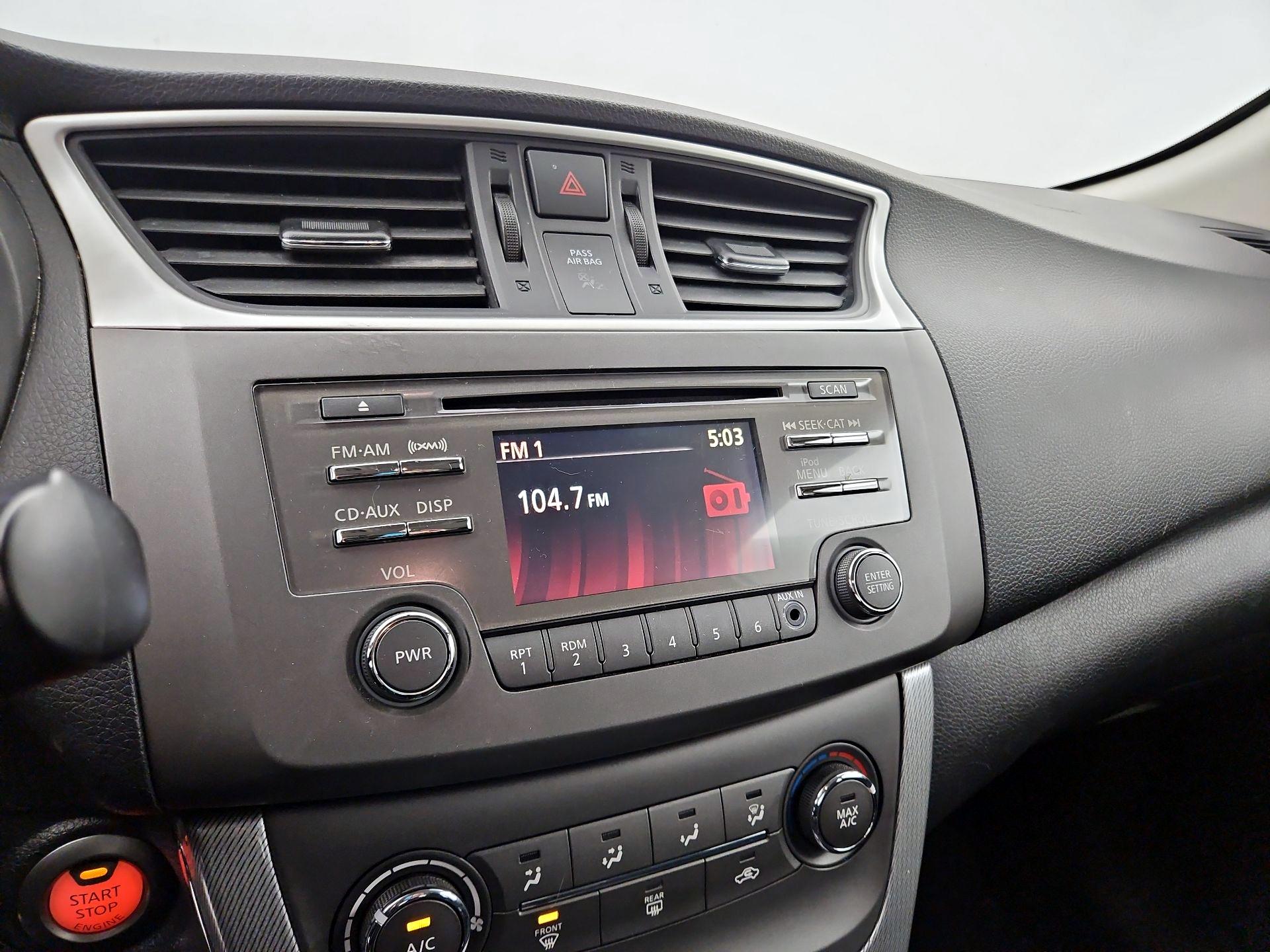 Thumbnail: 2014 Nissan Sentra - 14