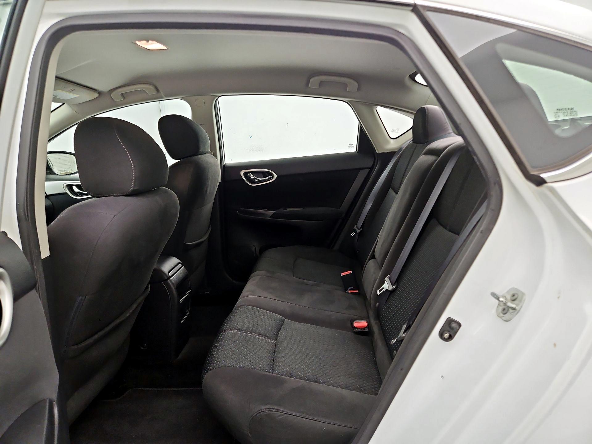 Thumbnail: 2014 Nissan Sentra - 17