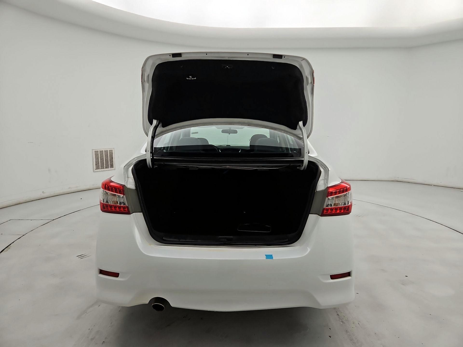 Thumbnail: 2014 Nissan Sentra - 18