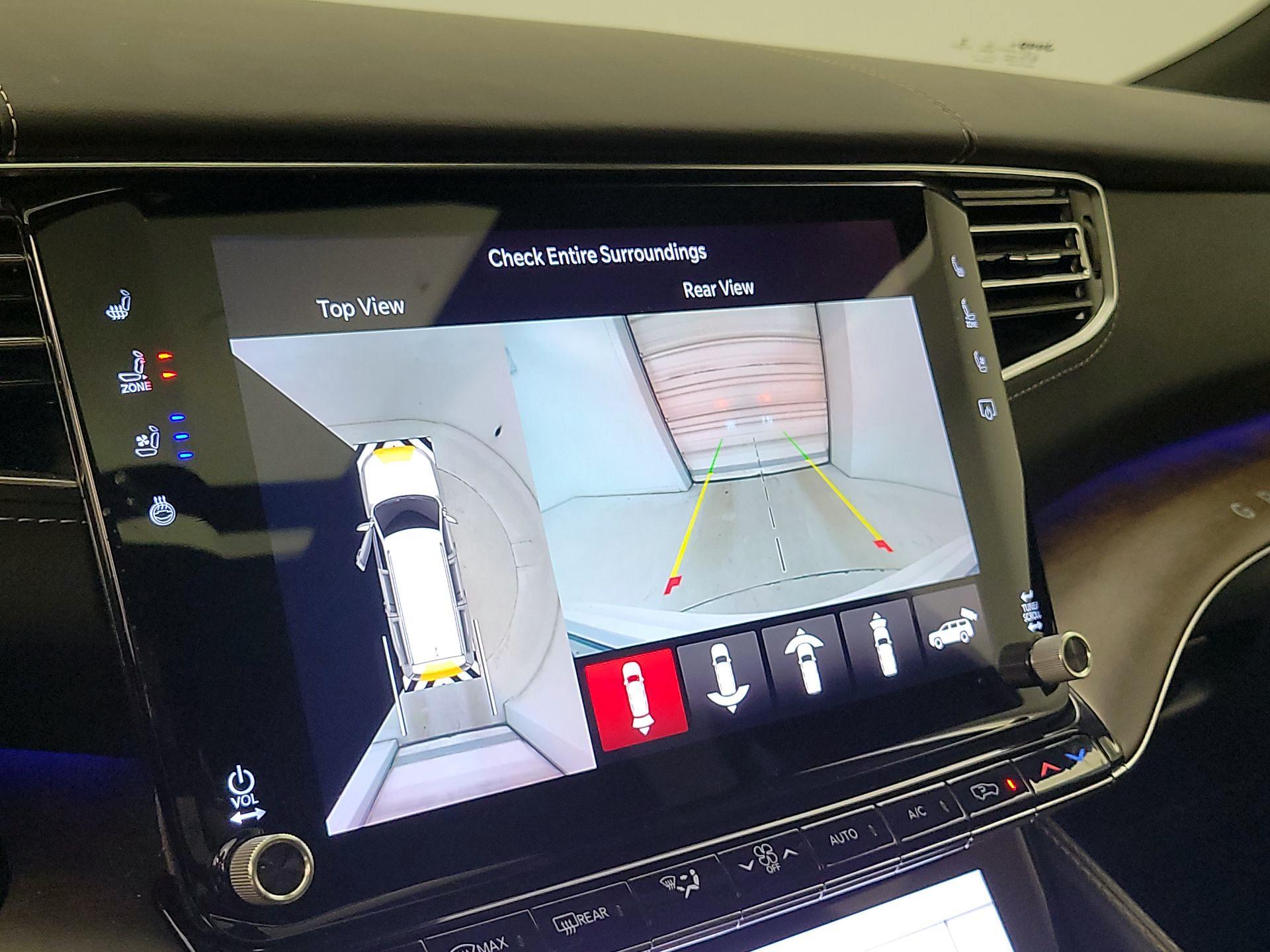 Thumbnail: 2022 Jeep Grand Wagoneer - 14