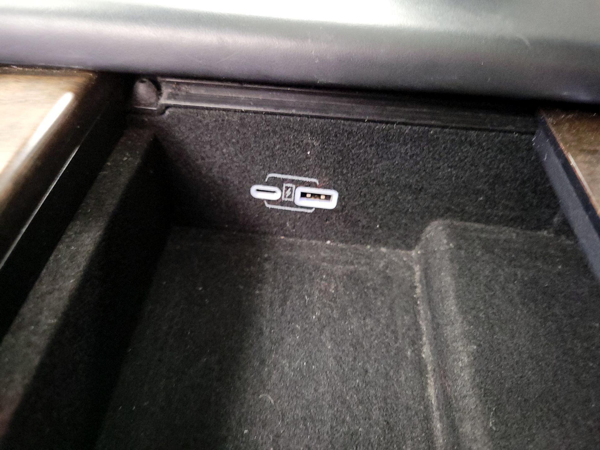 Thumbnail: 2022 Jeep Grand Wagoneer - 18