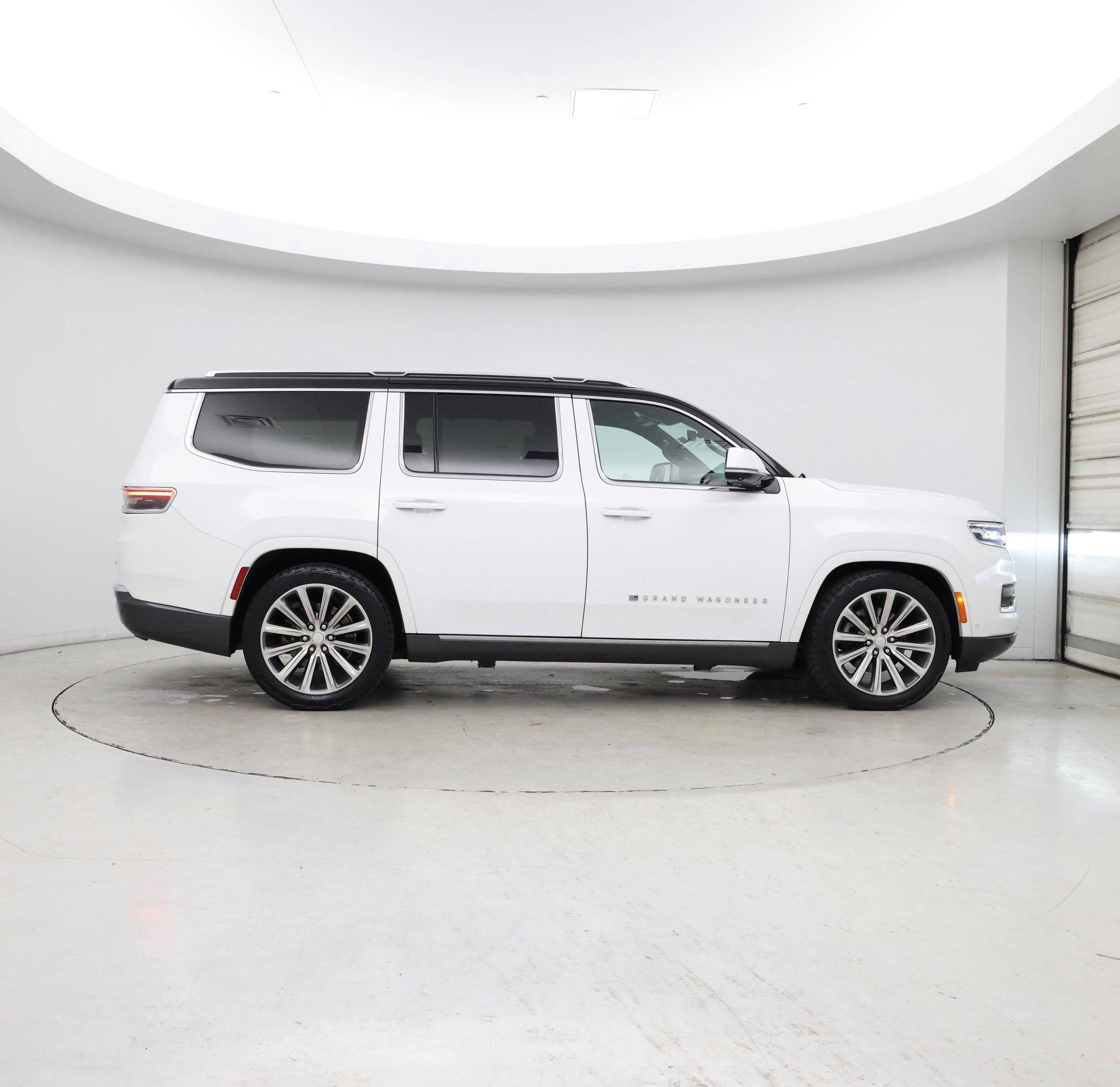 Thumbnail: 2022 Jeep Grand Wagoneer - 7