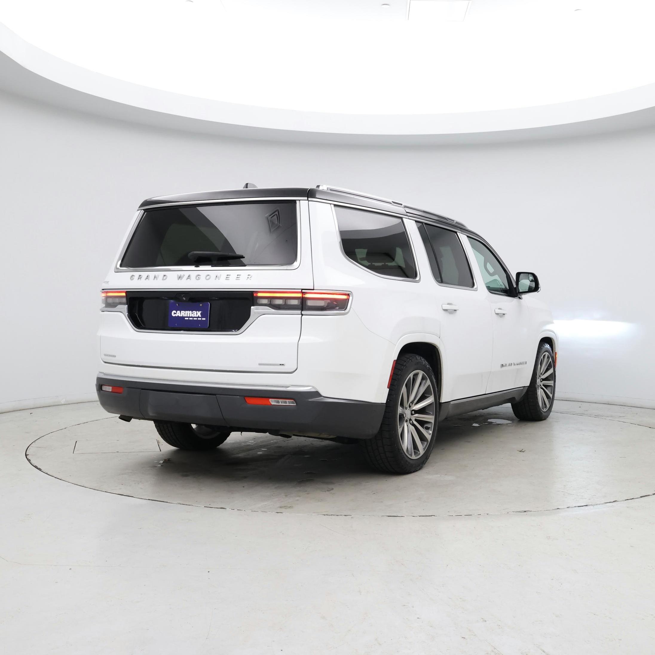 Thumbnail: 2022 Jeep Grand Wagoneer - 8