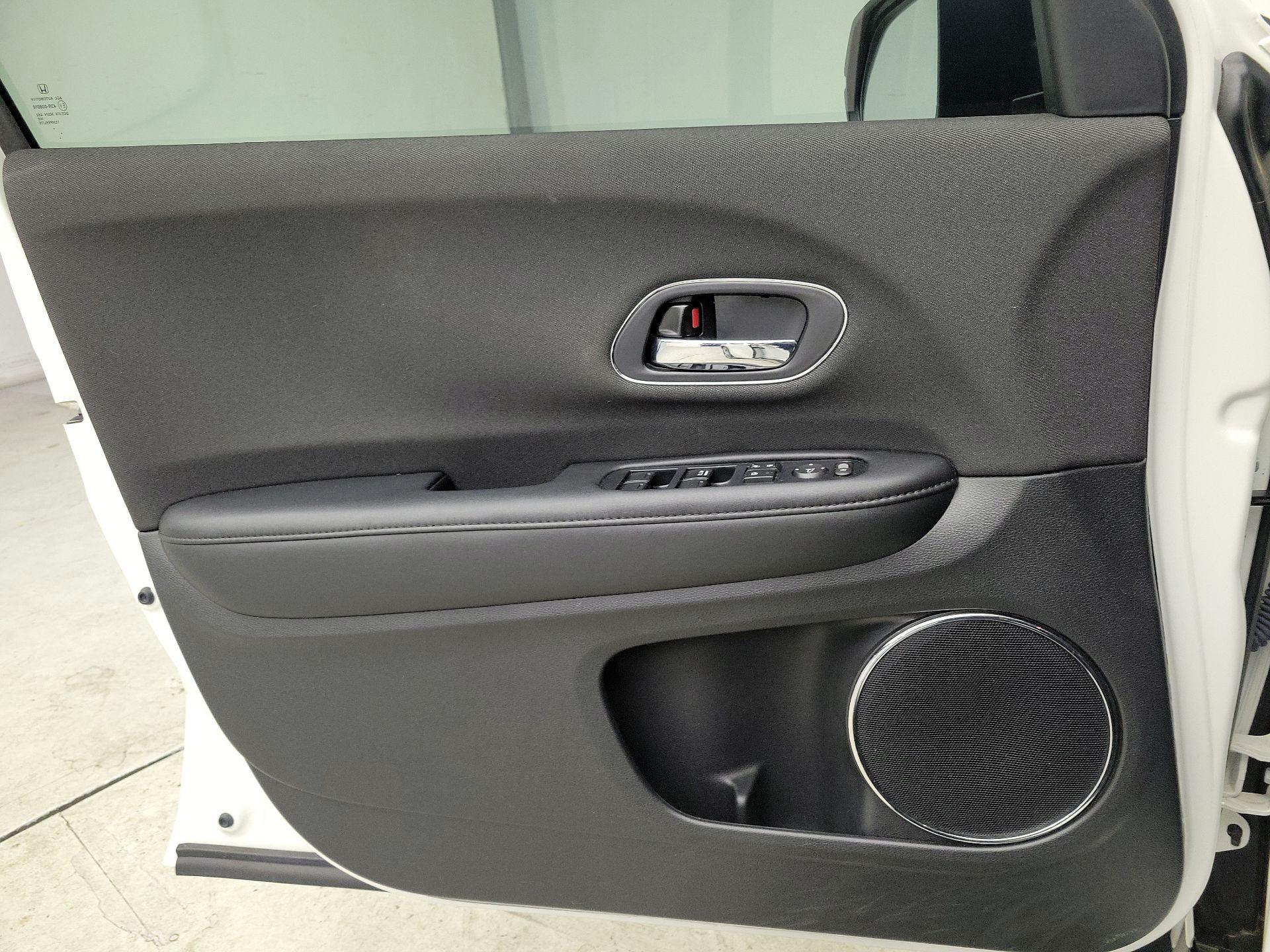 Thumbnail: 2022 Honda HR-V - 11