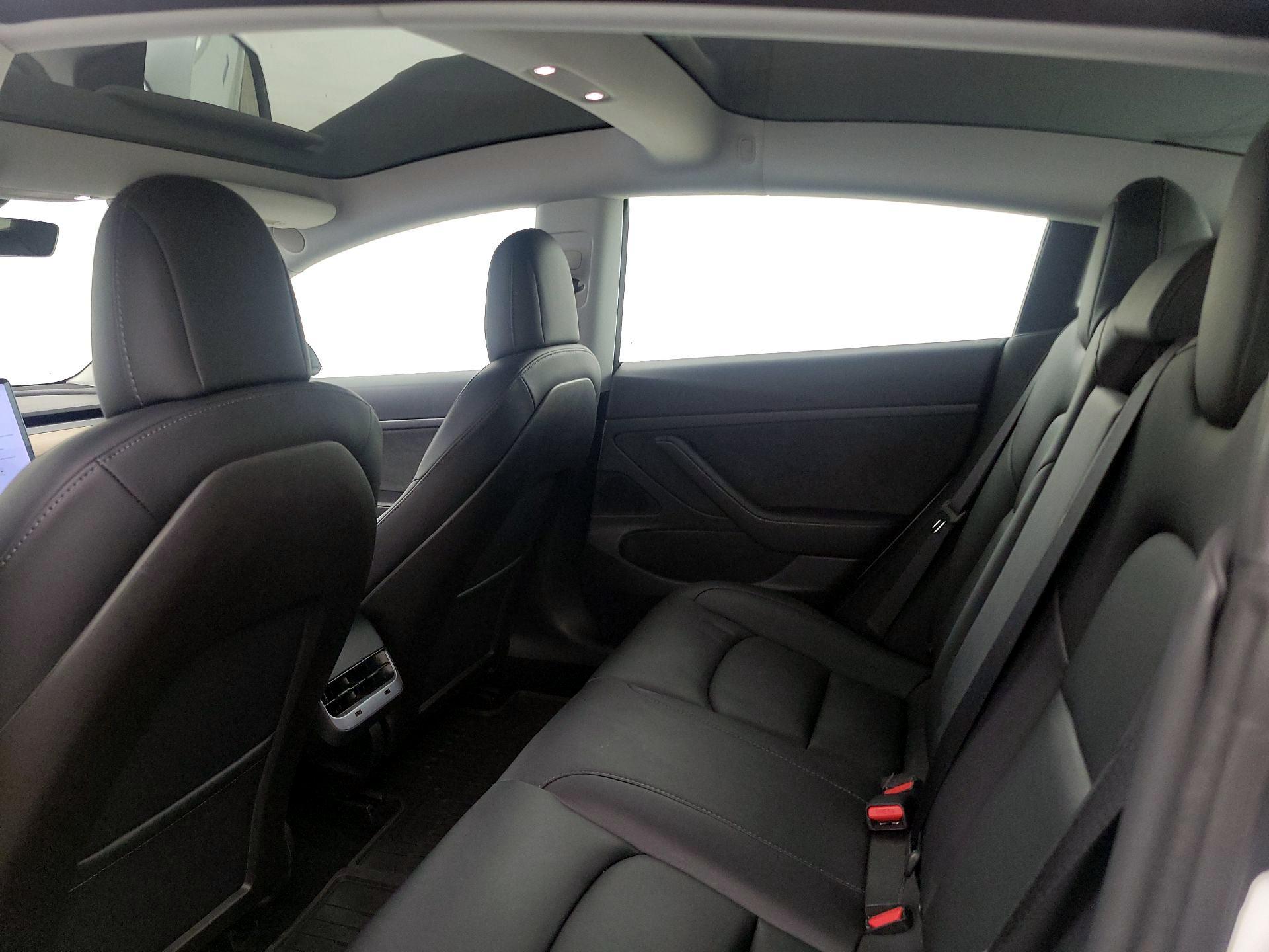 Thumbnail: 2020 Tesla Model 3 - 19