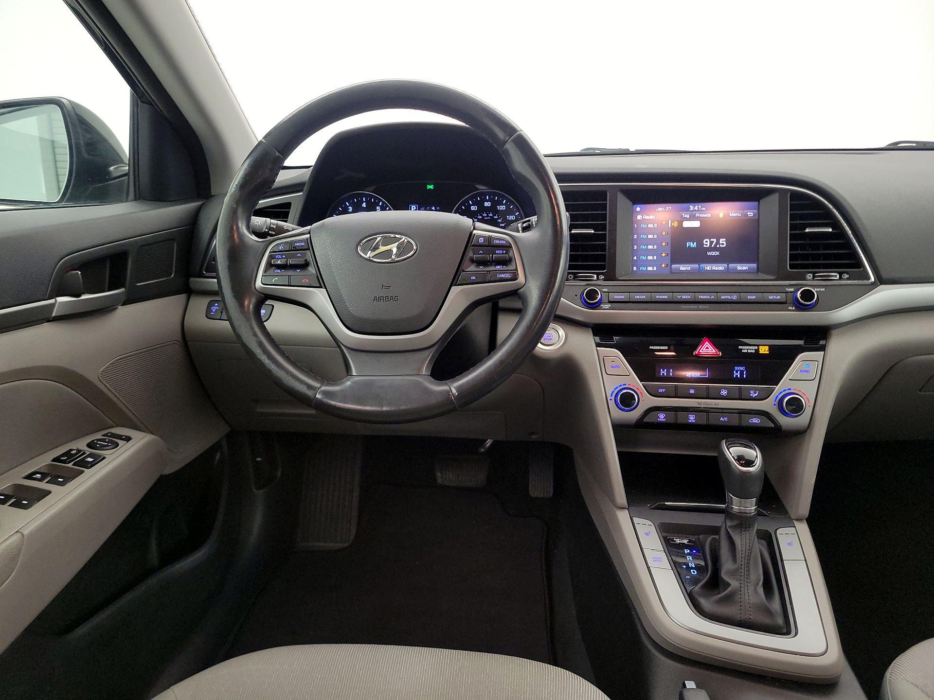 Thumbnail: 2017 Hyundai Elantra - 10