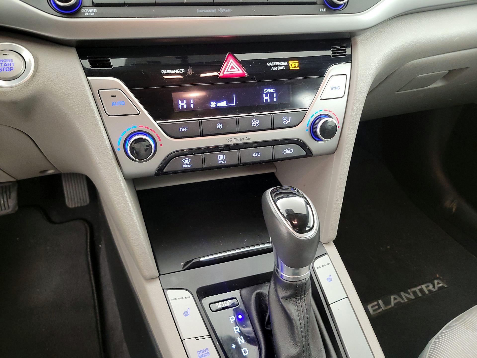 Thumbnail: 2017 Hyundai Elantra - 16