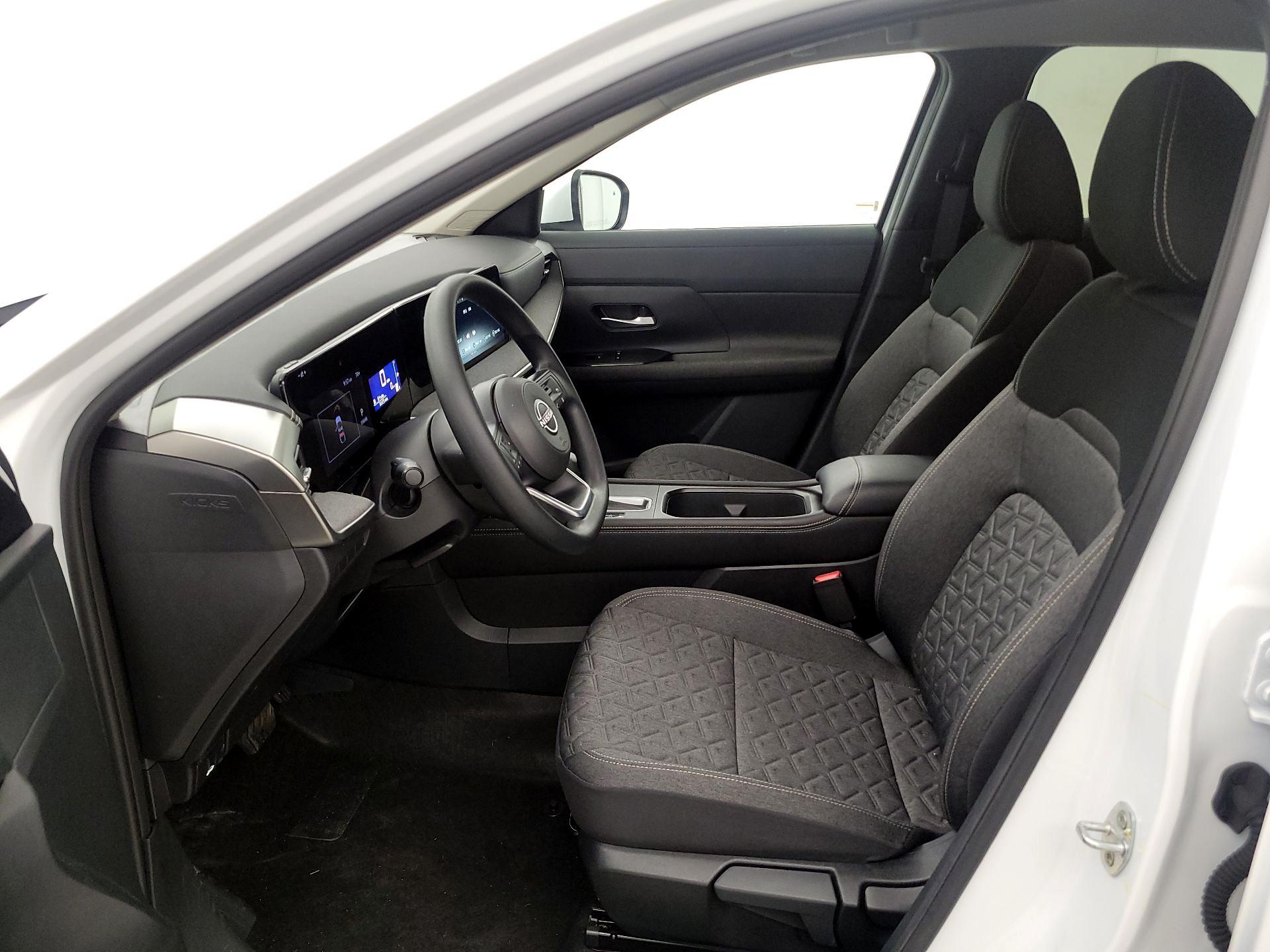 Thumbnail: 2025 Nissan Kicks - 11