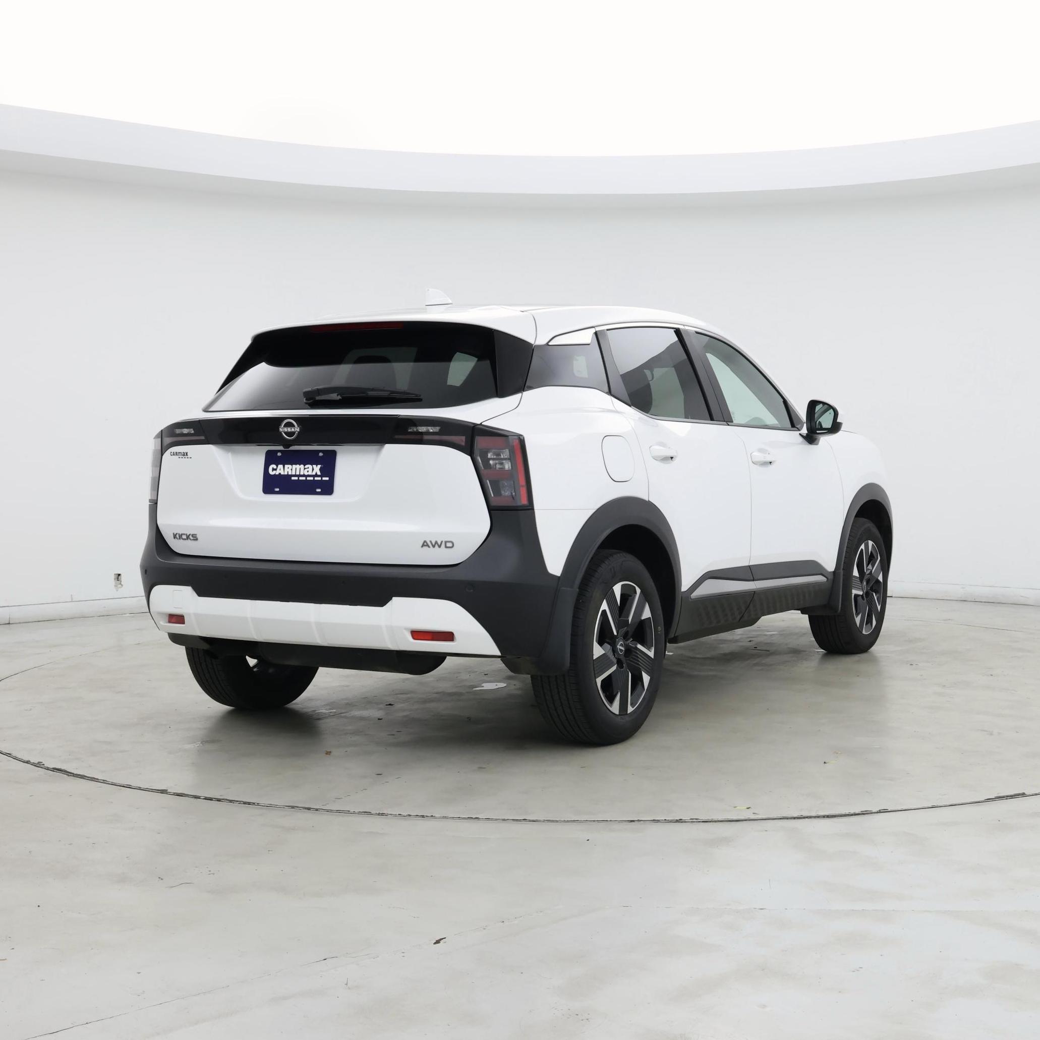 Thumbnail: 2025 Nissan Kicks - 8