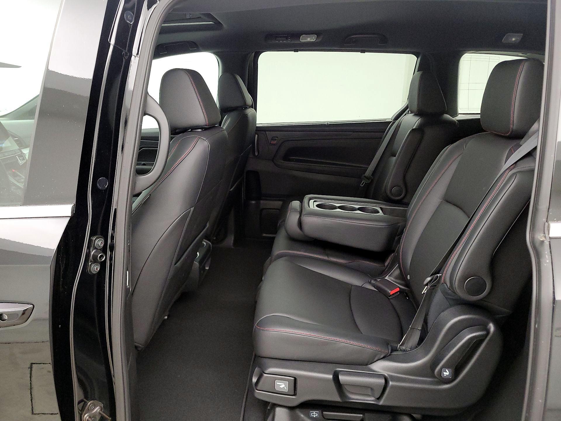 Thumbnail: 2023 Honda Odyssey - 20