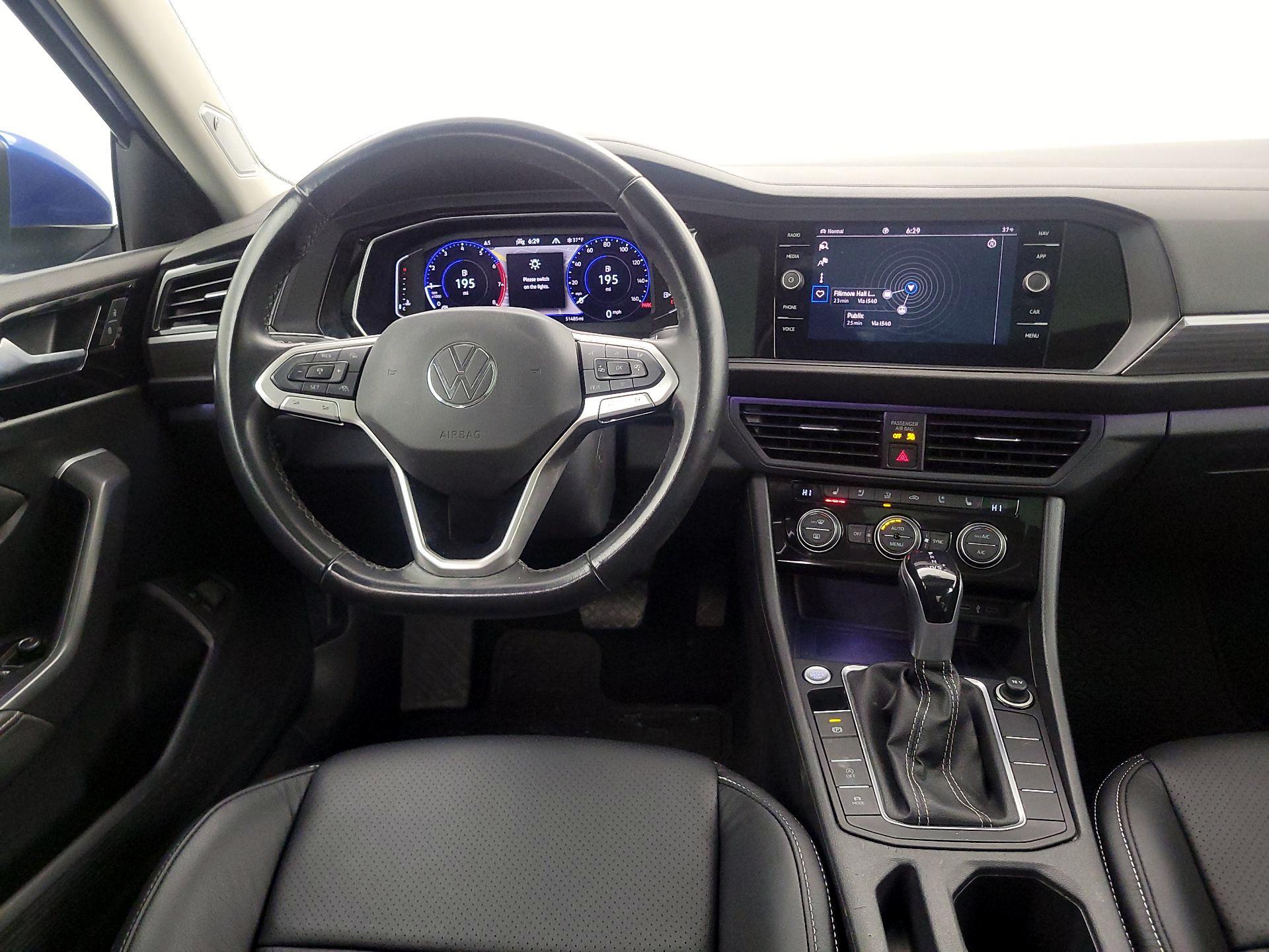 Thumbnail: 2022 Volkswagen Jetta - 10