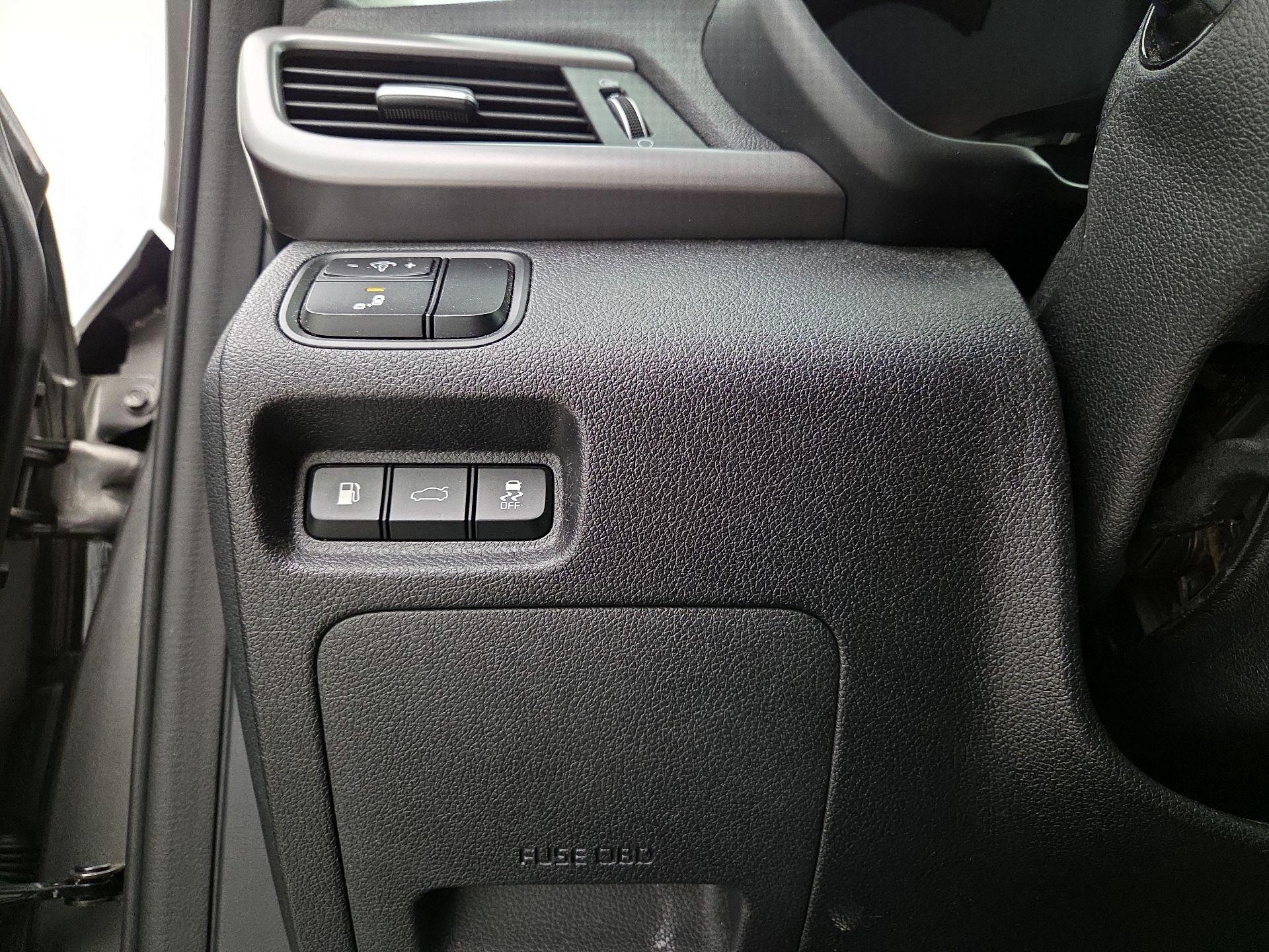 Thumbnail: 2018 Kia Optima - 13