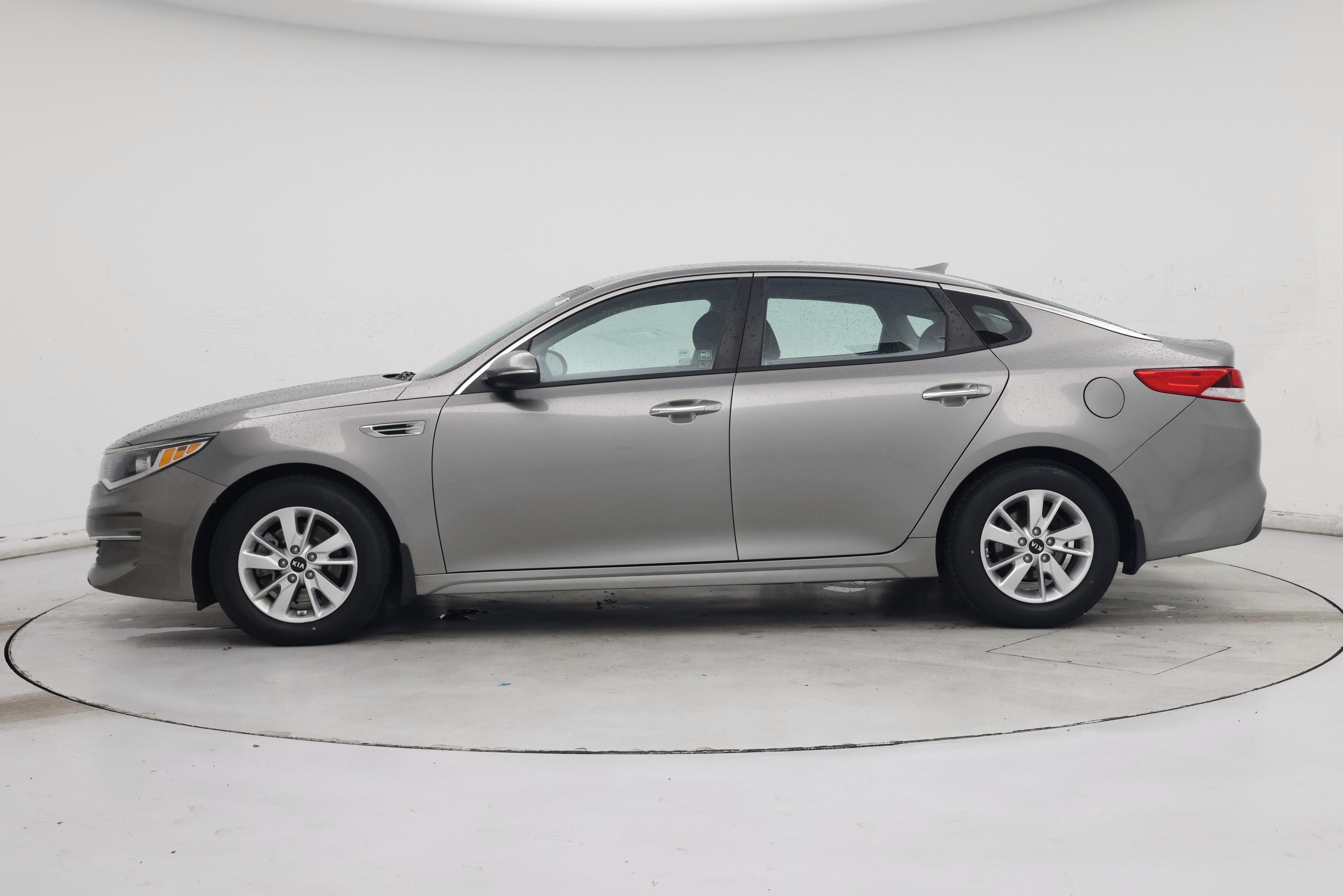 Thumbnail: 2018 Kia Optima - 3