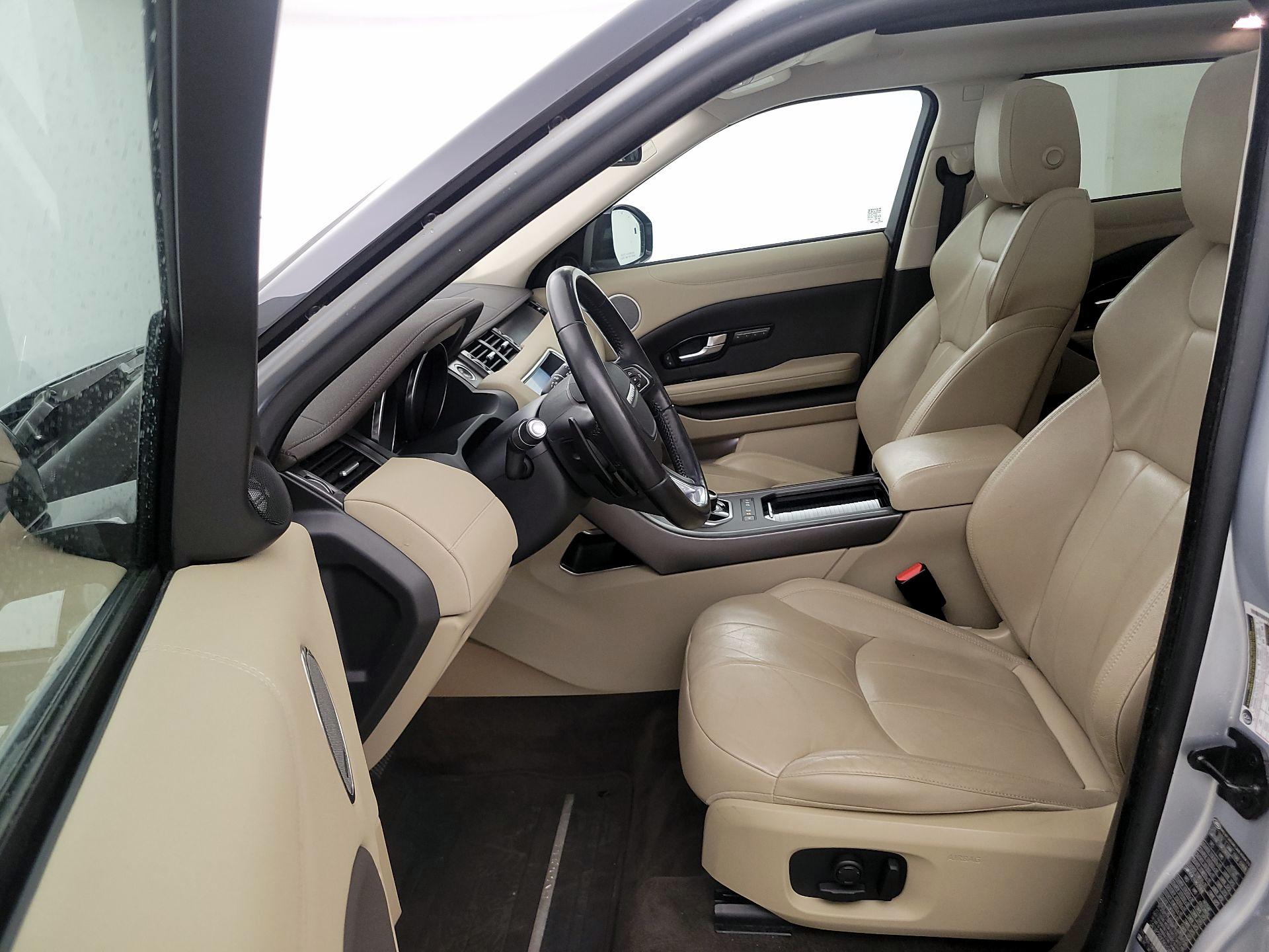 Thumbnail: 2019 Land Rover Range Rover Evoque - 11