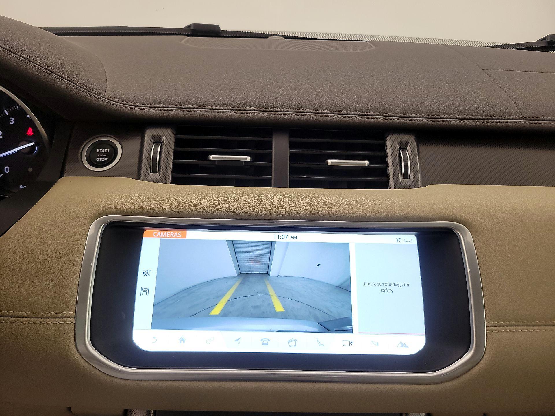 Thumbnail: 2019 Land Rover Range Rover Evoque - 15