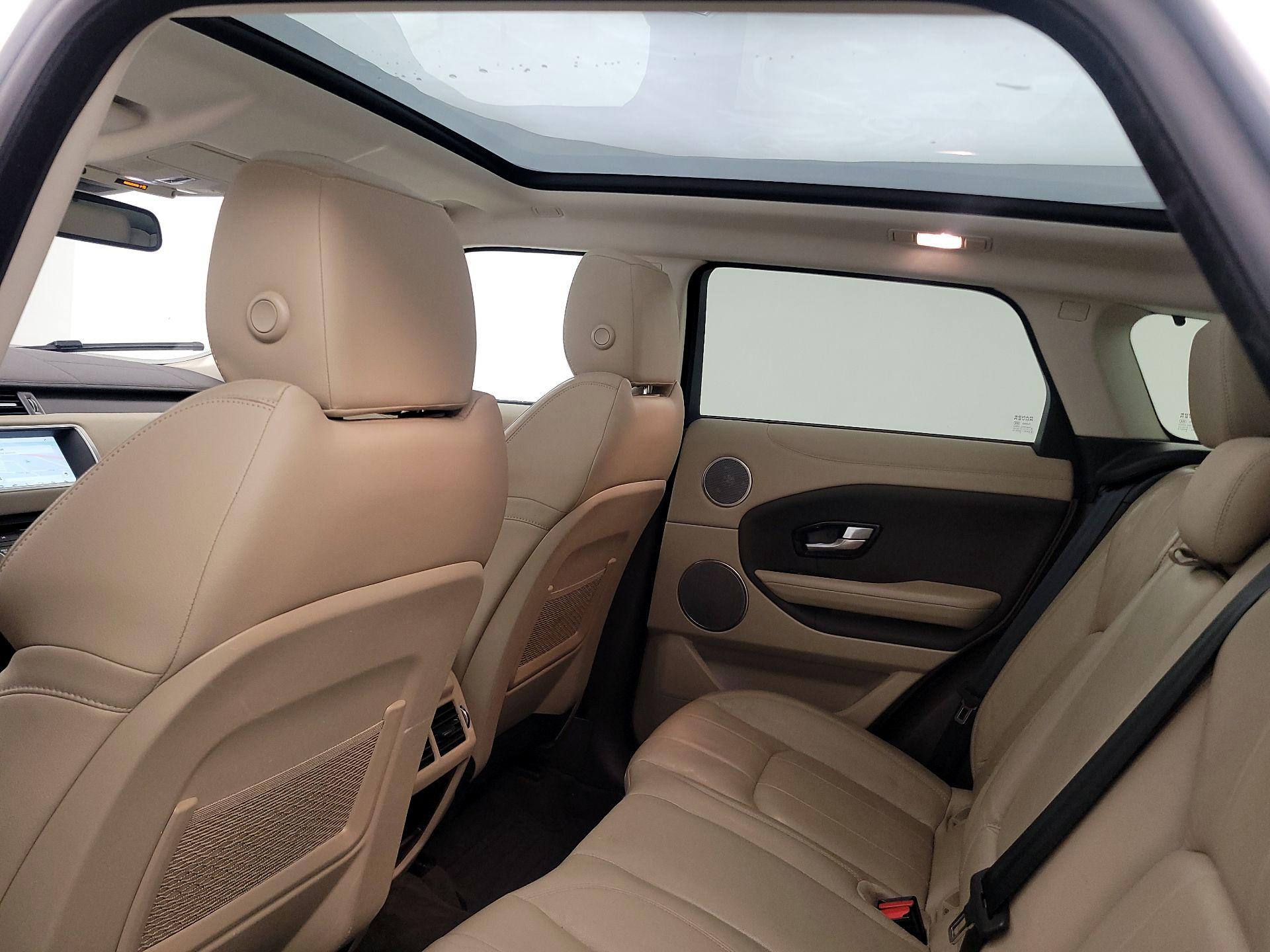 Thumbnail: 2019 Land Rover Range Rover Evoque - 20