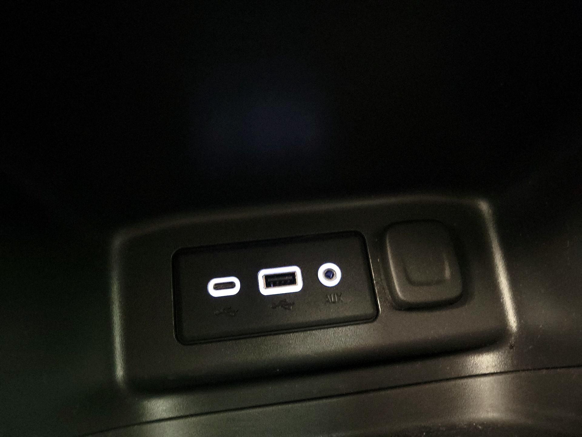 Thumbnail: 2019 Chevrolet Equinox - 18