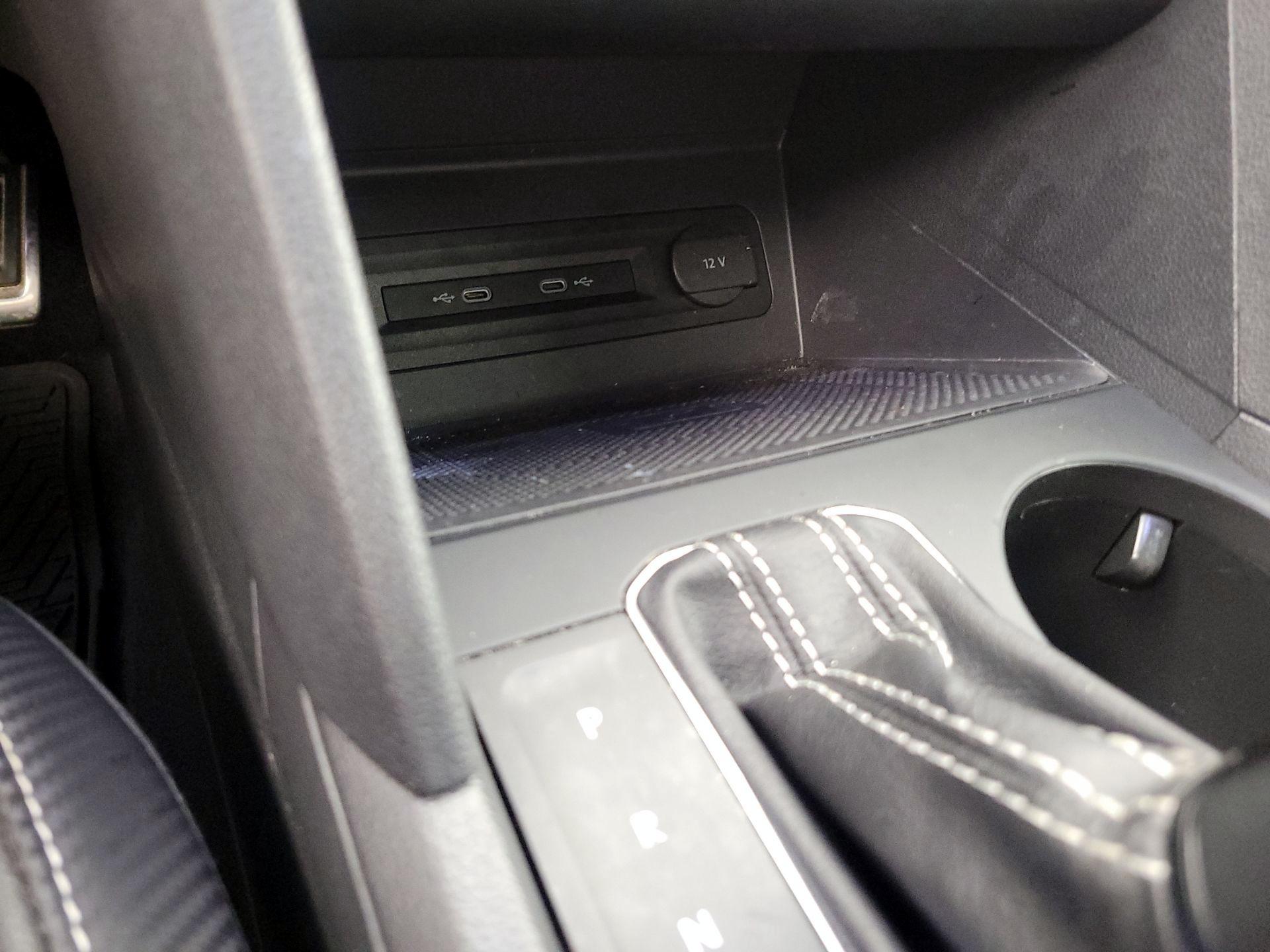 Thumbnail: 2021 Volkswagen Atlas - 18