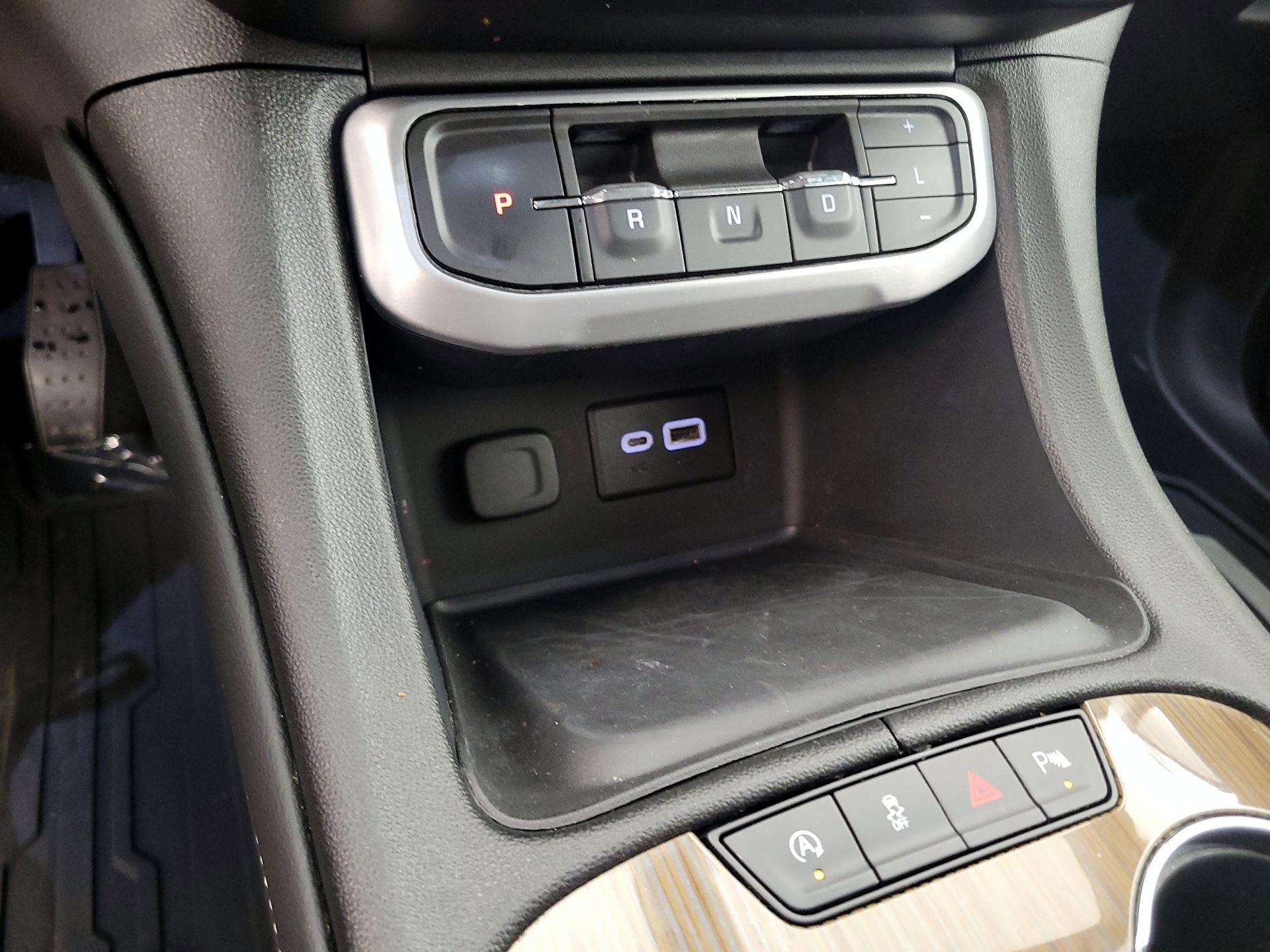 Thumbnail: 2023 GMC Acadia - 17