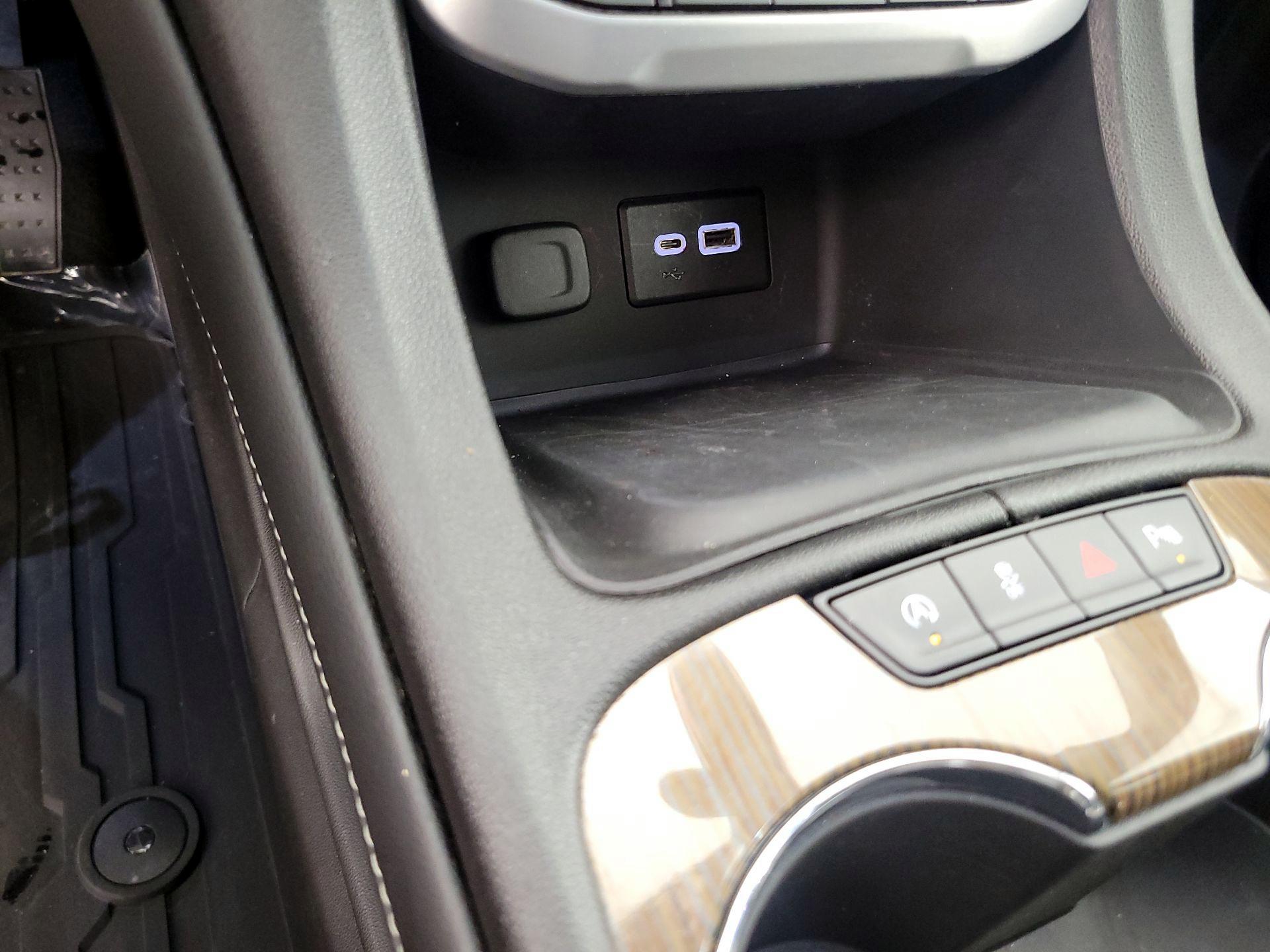 Thumbnail: 2023 GMC Acadia - 18