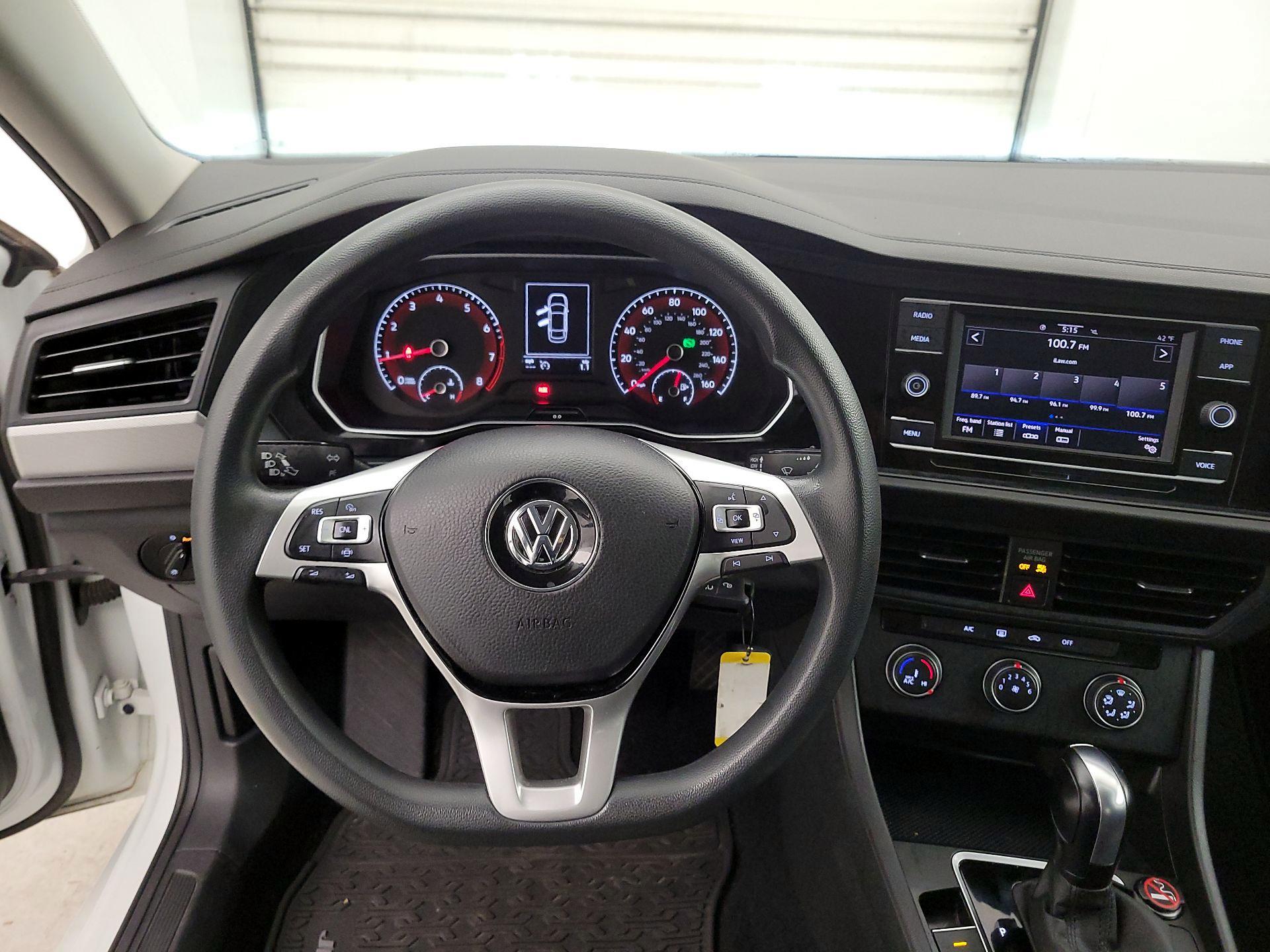 Thumbnail: 2020 Volkswagen Jetta - 10