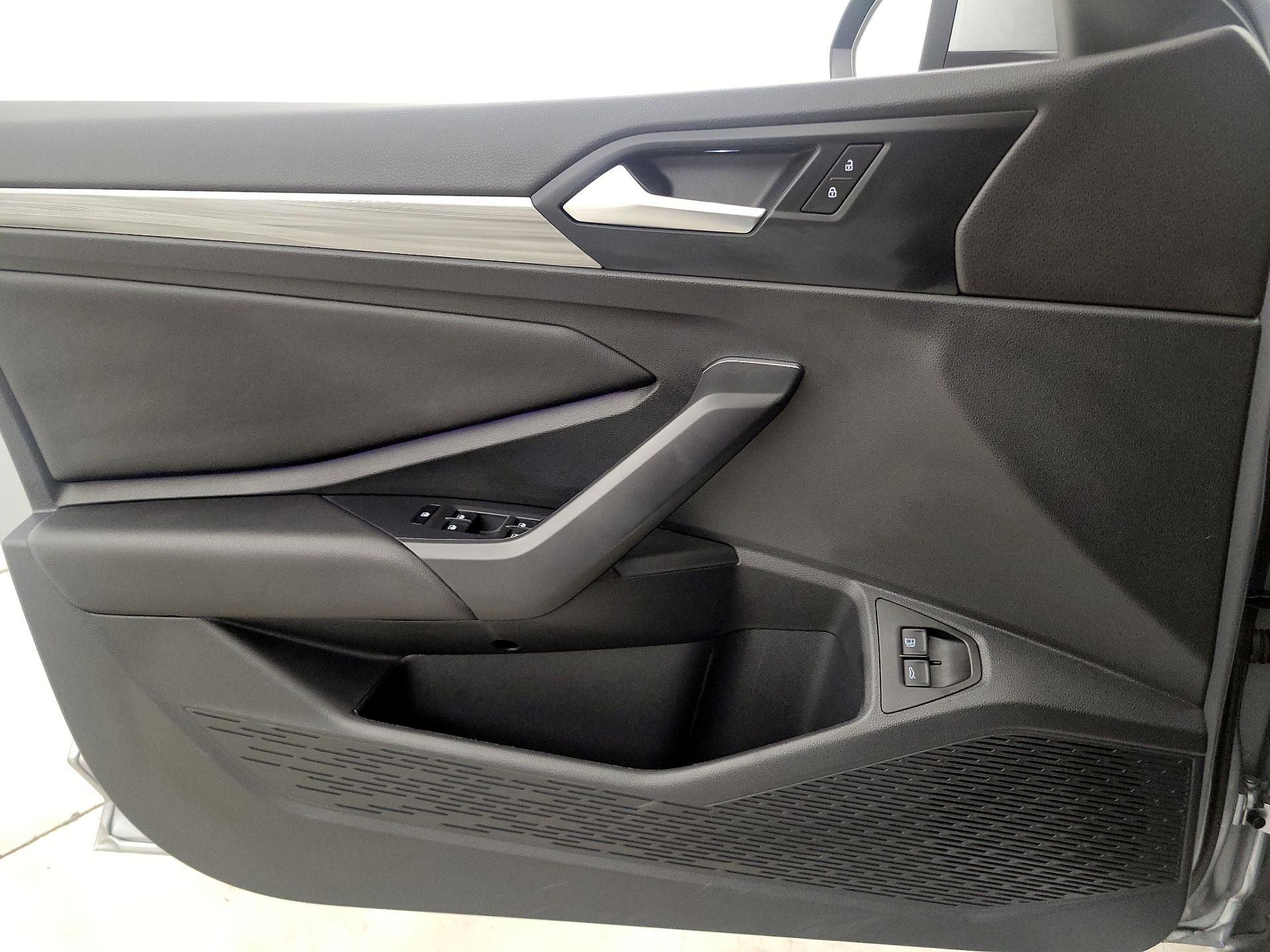 Thumbnail: 2020 Volkswagen Jetta - 12