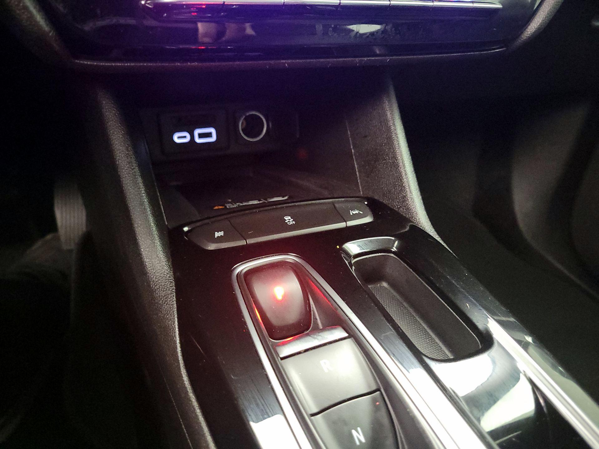 Thumbnail: 2022 Chevrolet Bolt EUV - 18